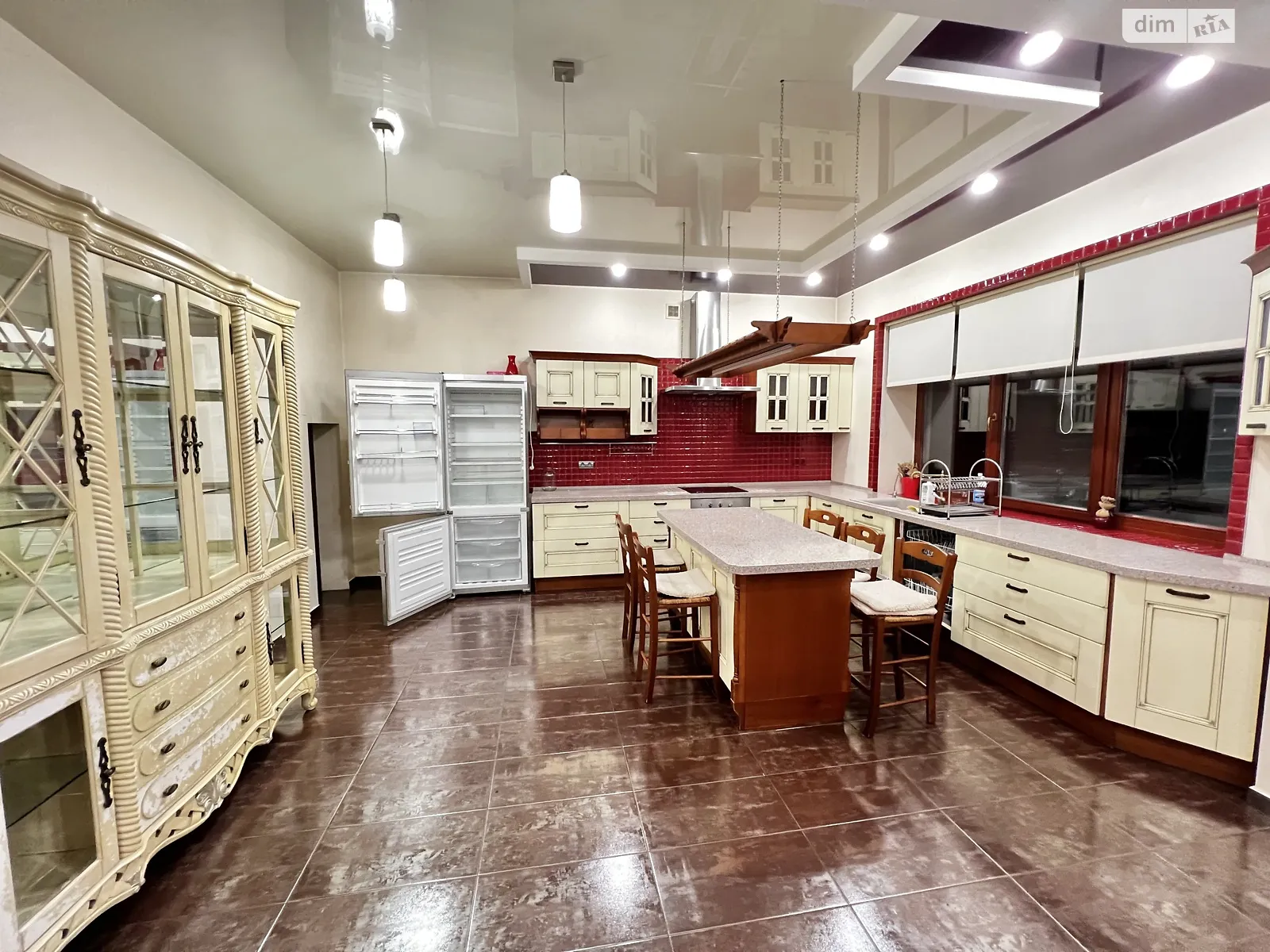 Сдается в аренду дом на 2 этажа 180 кв. м с гаражом, цена: 50000 грн - фото 1