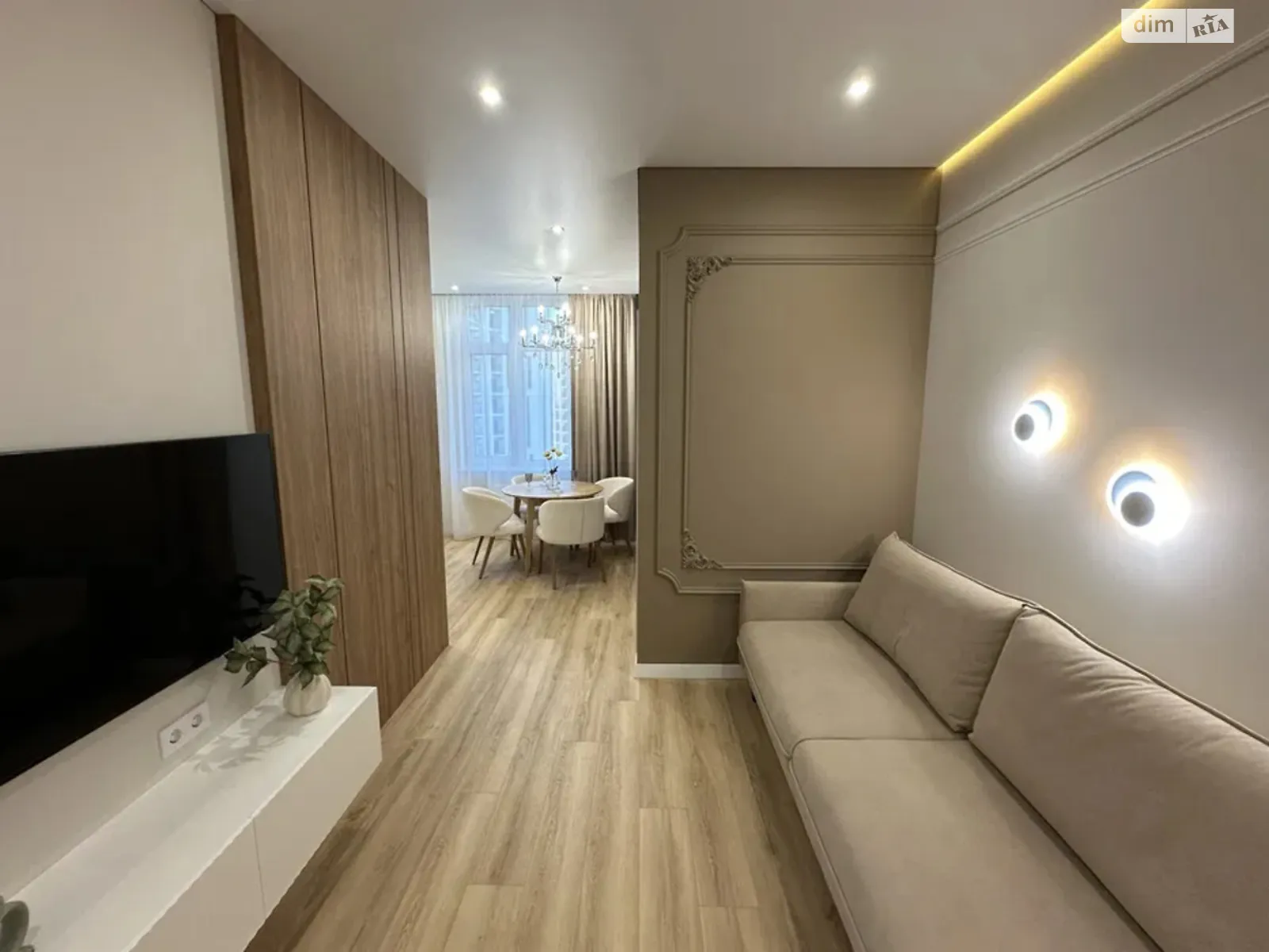 Продается 2-комнатная квартира 65 кв. м в Одессе, ул. Краснова, 3 - фото 1