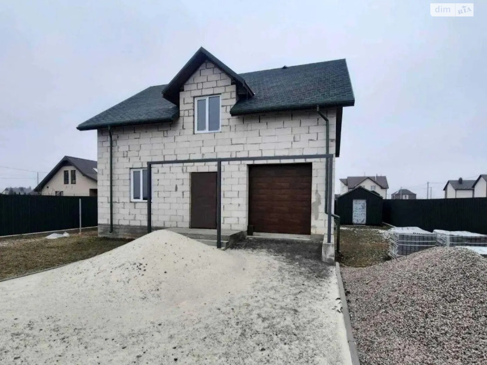 Продается дом на 2 этажа 160 кв. м с террасой, цена: 110000 $ - фото 1