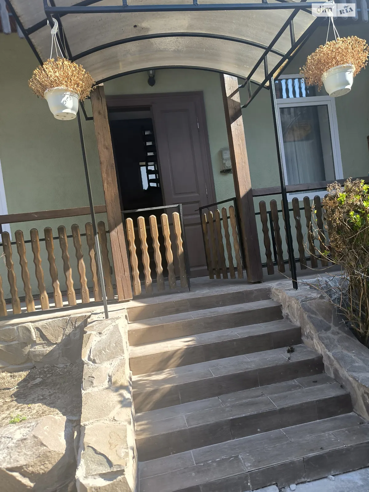 Здається в оренду 2-кімнатна квартира 70 кв. м у Ужгороді, вул. Берчені, 21 - фото 1