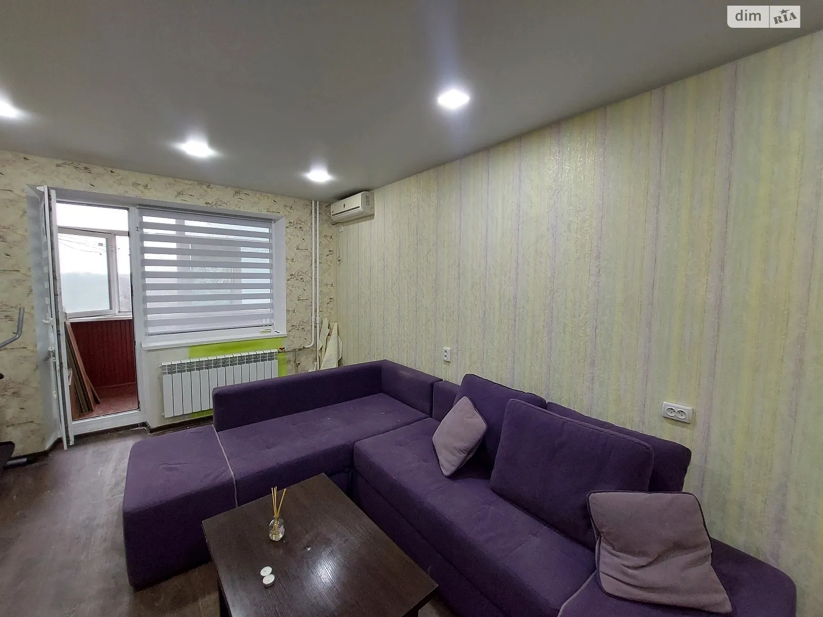 Продается 3-комнатная квартира 72 кв. м в Каменском, просп. Металлургов - фото 1