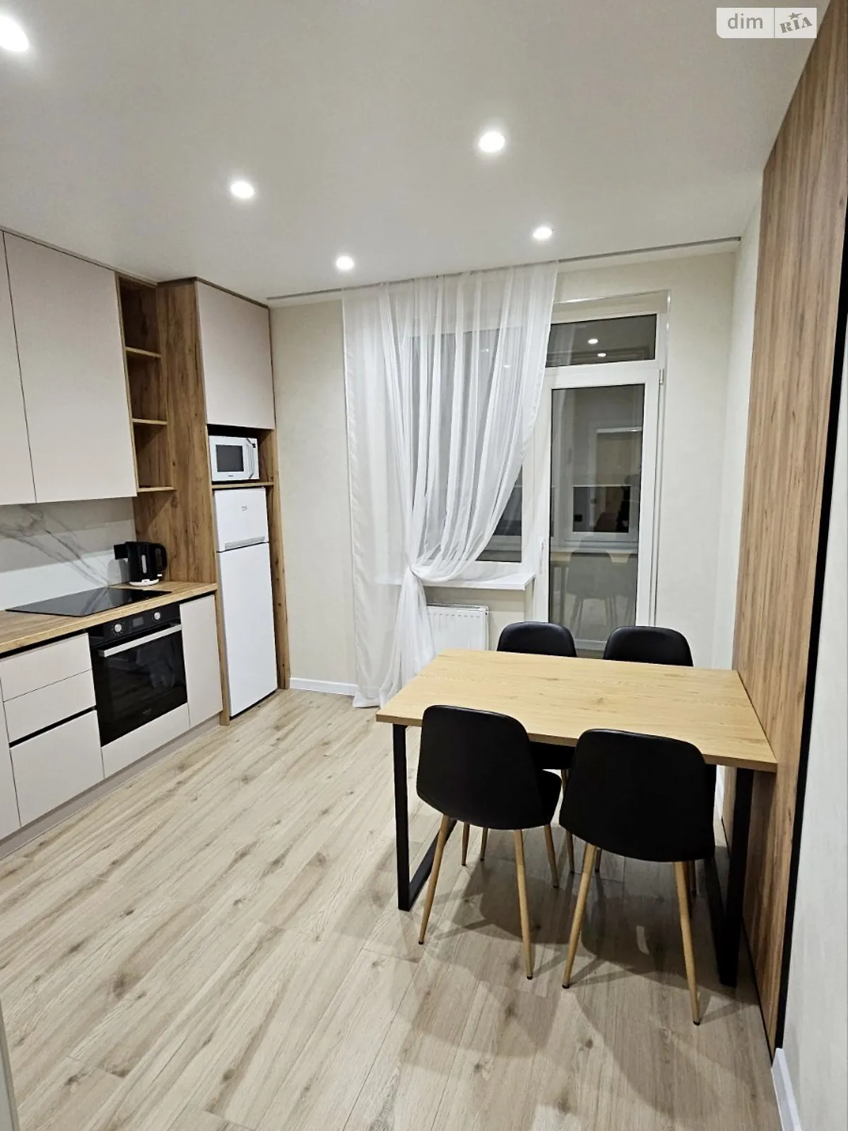 Сдается в аренду 1-комнатная квартира 50 кв. м в Одессе, ул. Варненская - фото 1