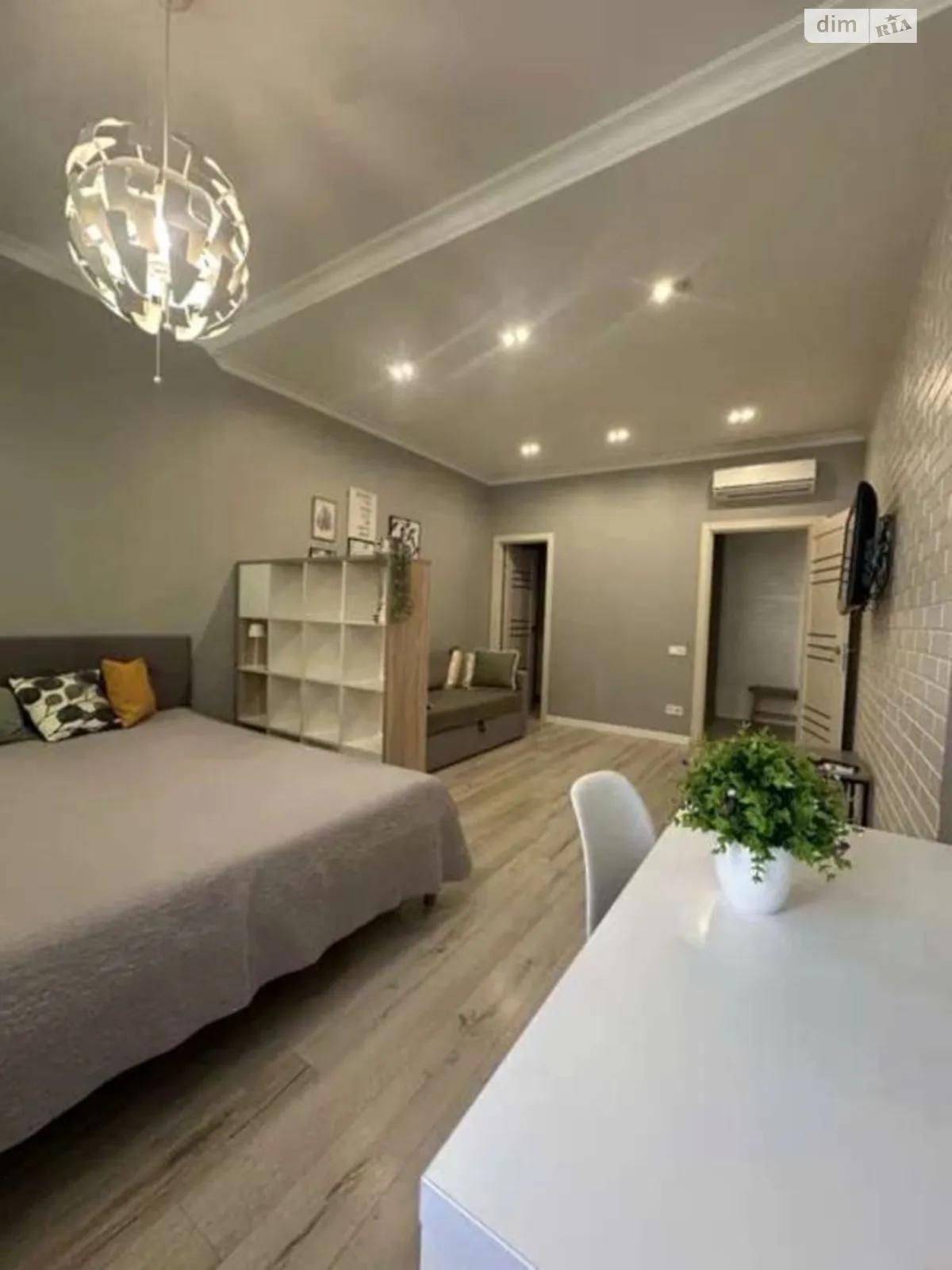 Сдается в аренду 1-комнатная квартира 51 кв. м в Одессе, ул. Канатная, 122Б - фото 1