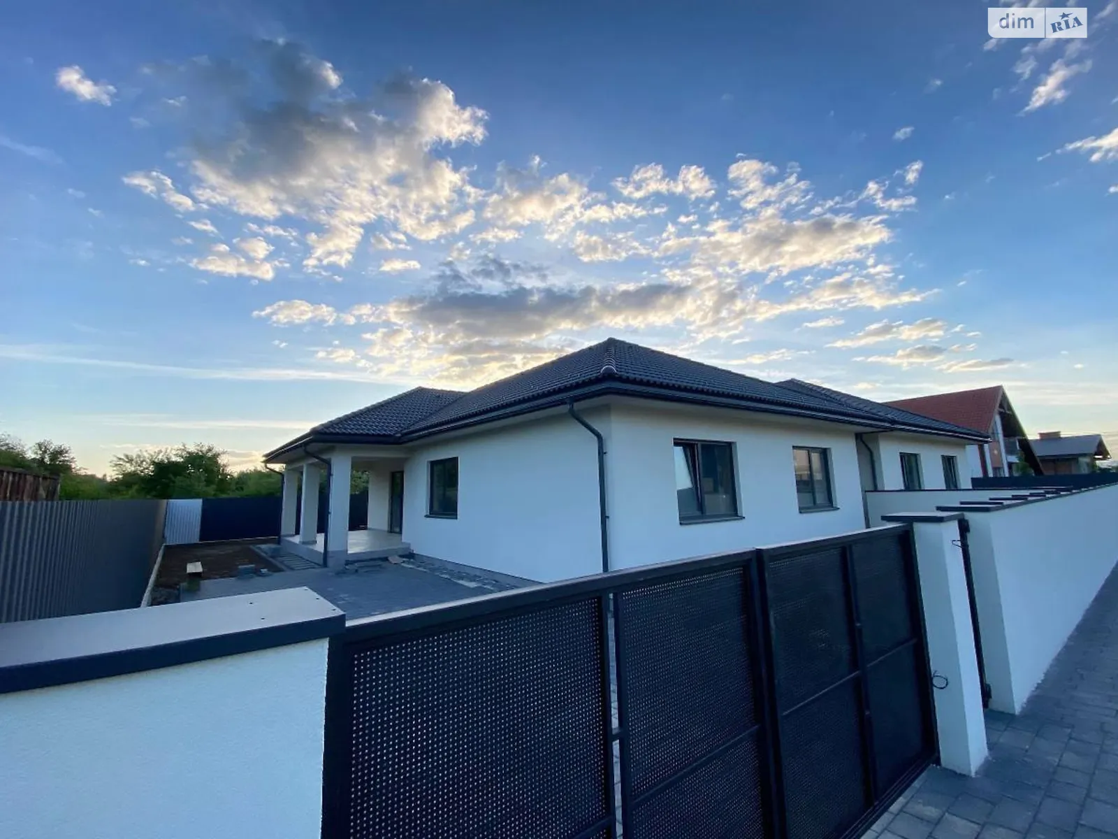 Продається одноповерховий будинок 139 кв. м з балконом, цена: 140000 $ - фото 1