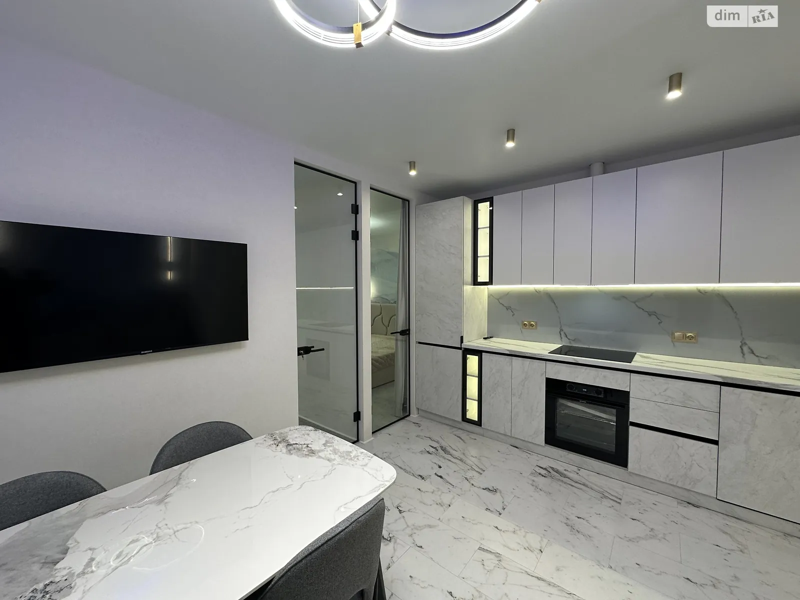 Продається 2-кімнатна квартира 51 кв. м у Одесі, вул. Перлинна, 8 - фото 1