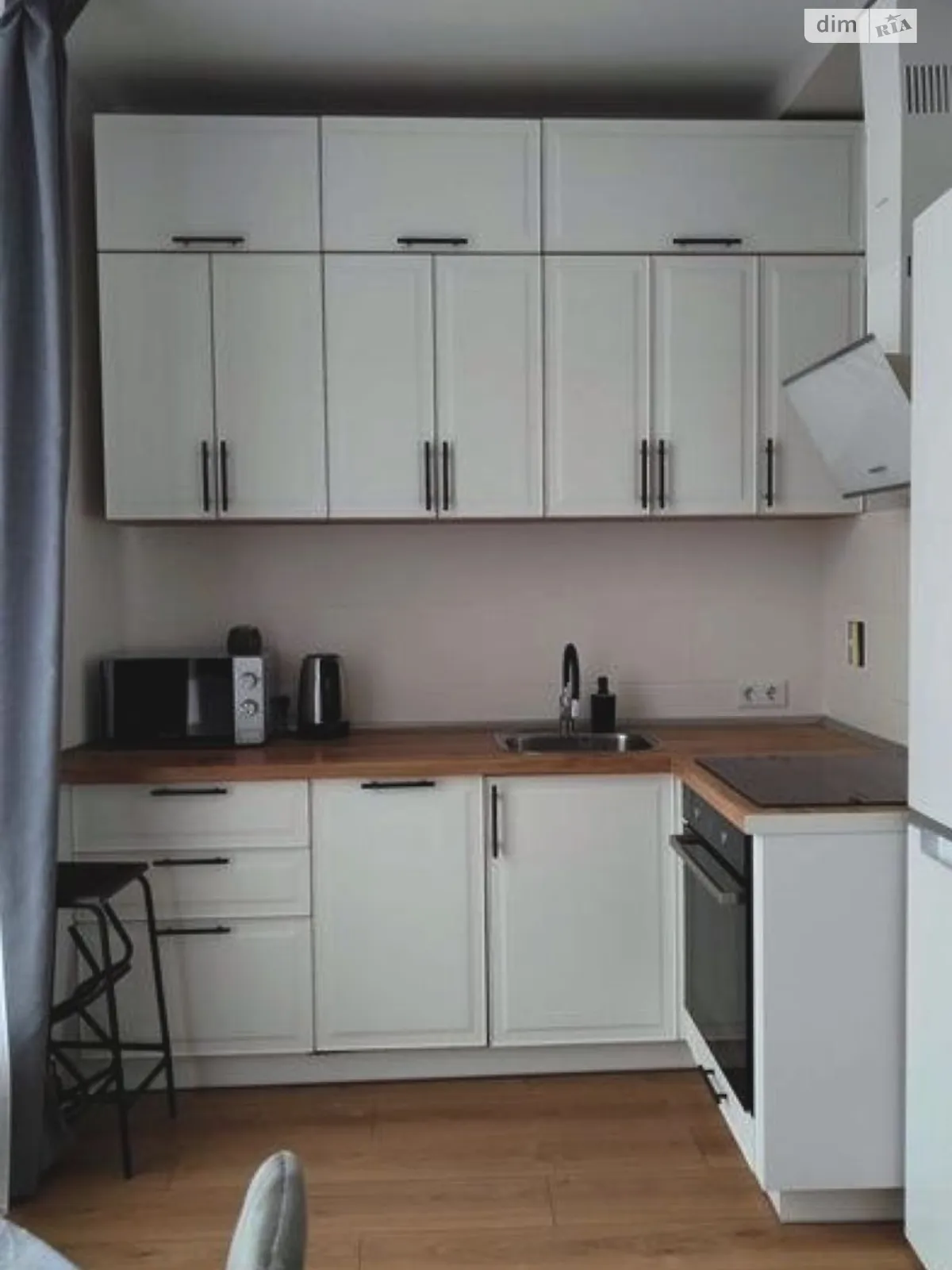 Сдается в аренду 1-комнатная квартира 40 кв. м в Одессе, ул. Раскидайловская - фото 1