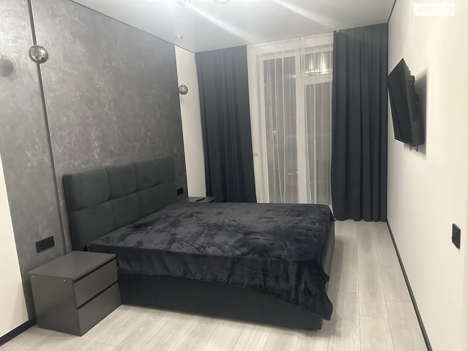 Сдается в аренду 1-комнатная квартира 55 кв. м в Львове, ул. Железнодорожная, 9А - фото 1