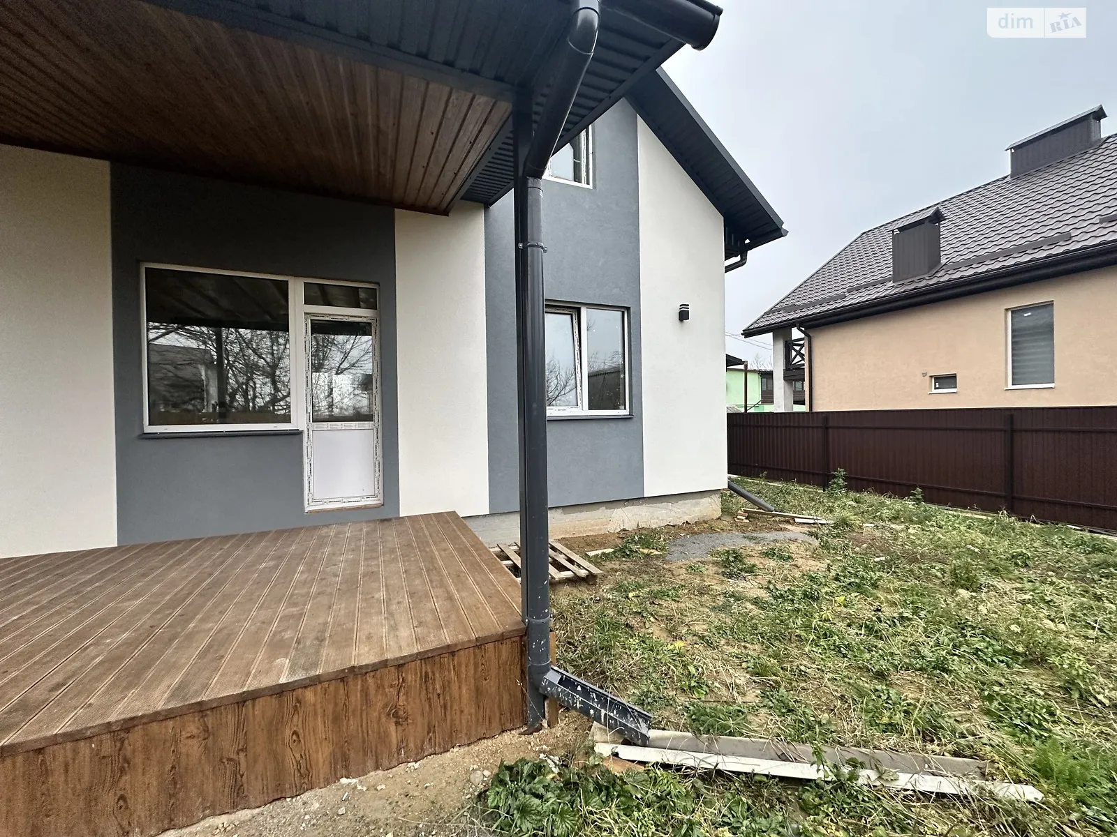 Продается дом на 2 этажа 125 кв. м с участком, цена: 77000 $ - фото 1