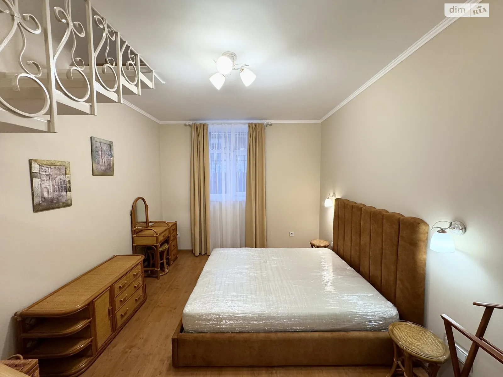 Сдается в аренду 2-комнатная квартира 74 кв. м в Львове, ул. Вишенского - фото 1