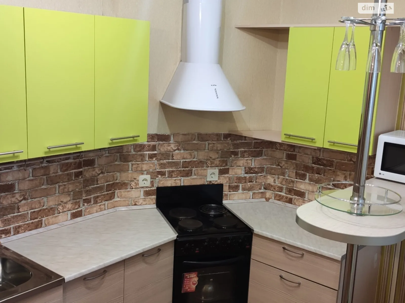 Здається в оренду 1-кімнатна квартира 32.7 кв. м у Києві, вул. Милославська, 2 - фото 1