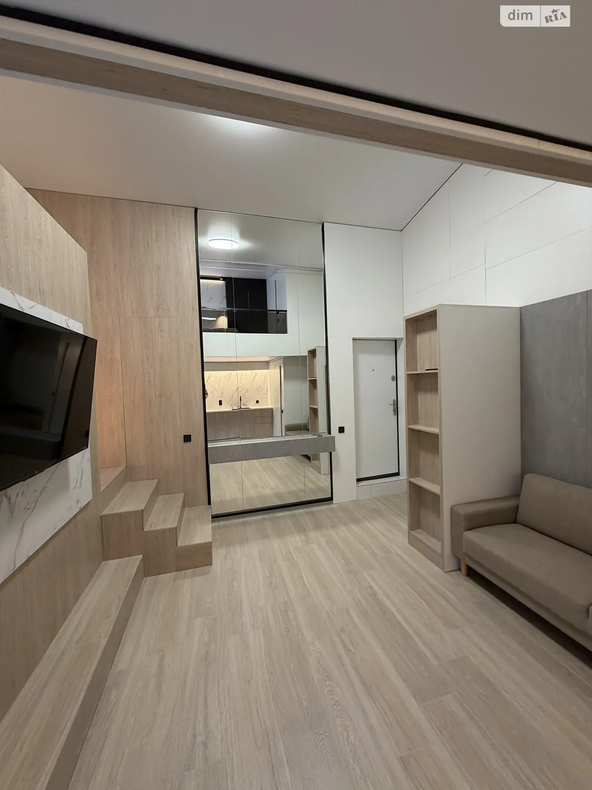 Продается 1-комнатная квартира 45 кв. м в Ровно, ул. Кобзарская, 2 - фото 1