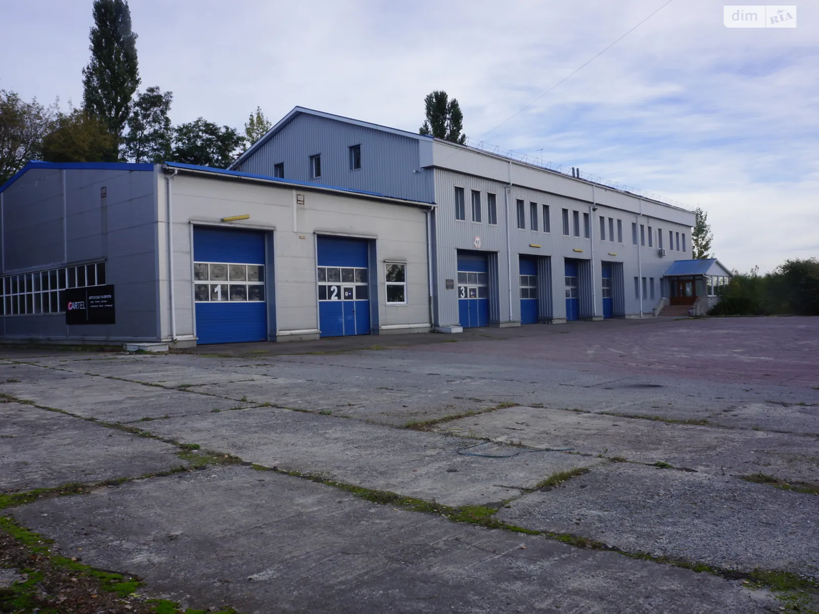 Сдается в аренду помещения свободного назначения 2010 кв. м в 2-этажном здании, цена: 125000 грн - фото 1