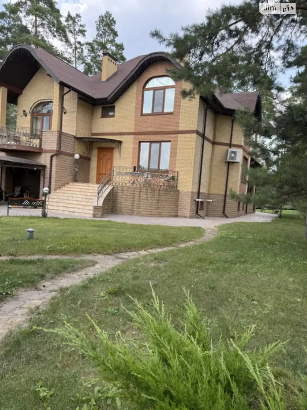 Сдается в аренду дом на 2 этажа 320 кв. м с беседкой, цена: 2000 $ - фото 1