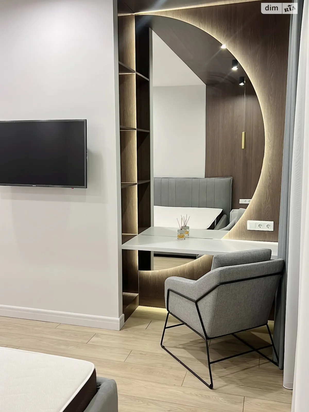 Сдается в аренду 1-комнатная квартира 57 кв. м в Киеве, ул. Богдана Хмельницкого, 58А - фото 1