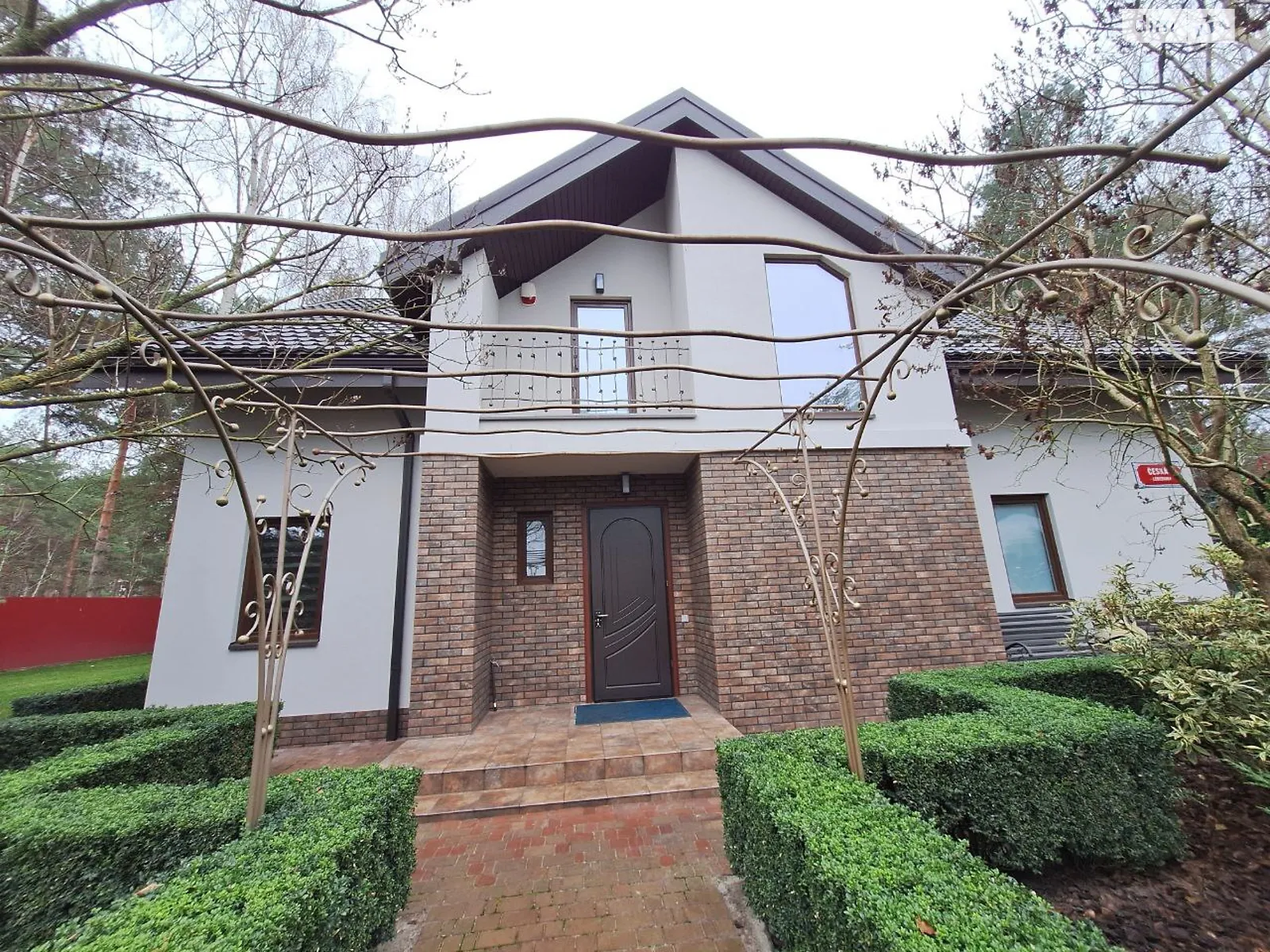 Сдается в аренду дом на 2 этажа 231.1 кв. м с подвалом, цена: 2500 $ - фото 1