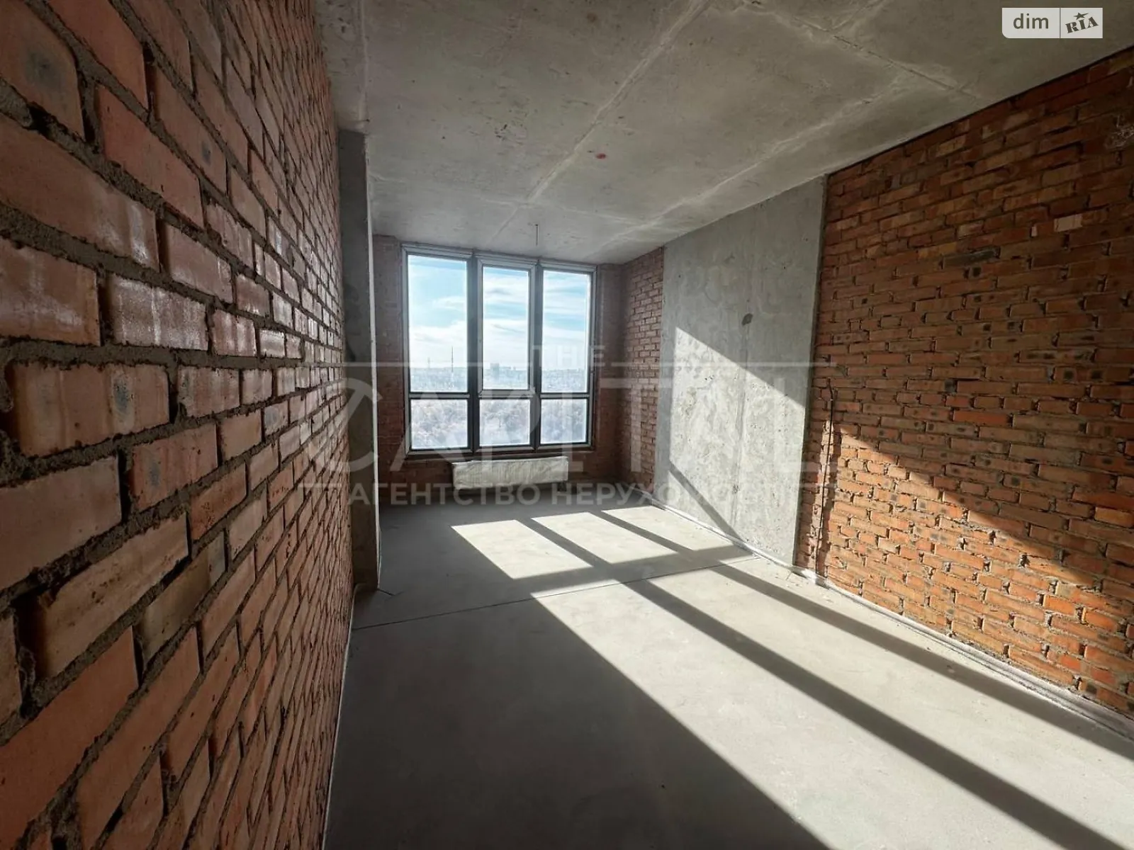 Продается 3-комнатная квартира 107.4 кв. м в Киеве, ул. Зверинецкая, 70А - фото 1