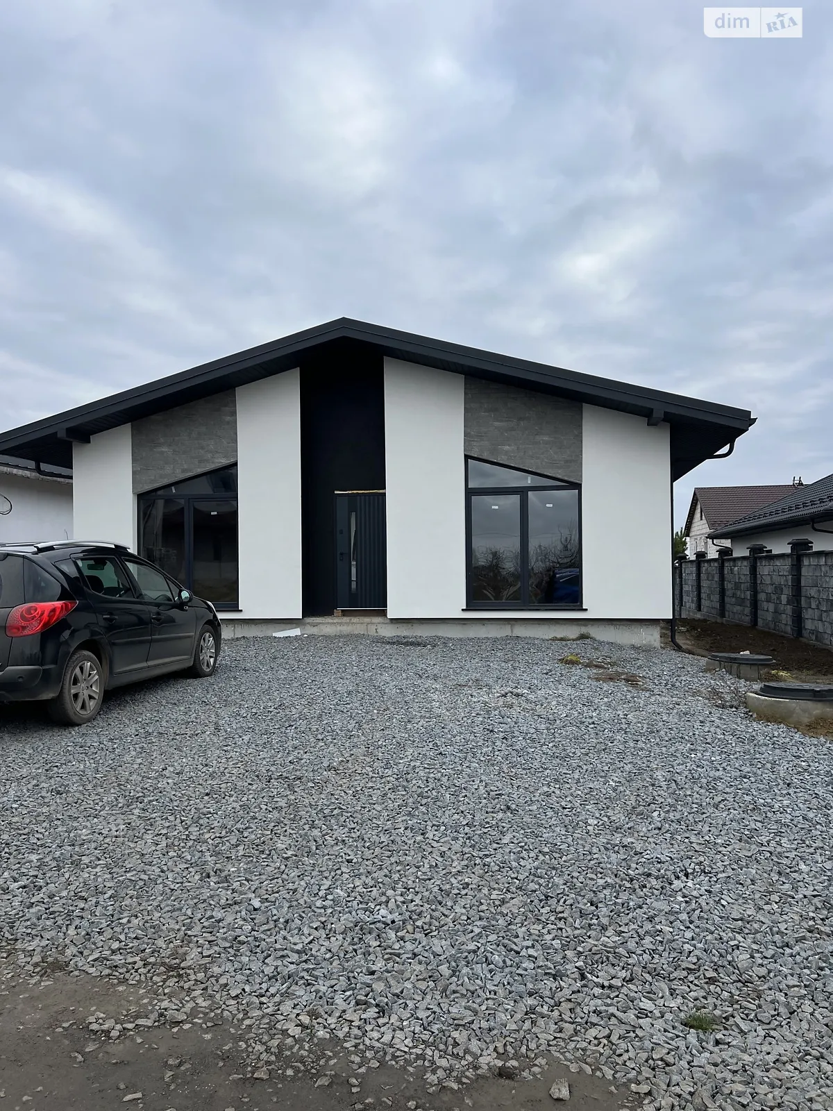 Продається одноповерховий будинок 106 кв. м з банею/сауною, цена: 86900 $ - фото 1