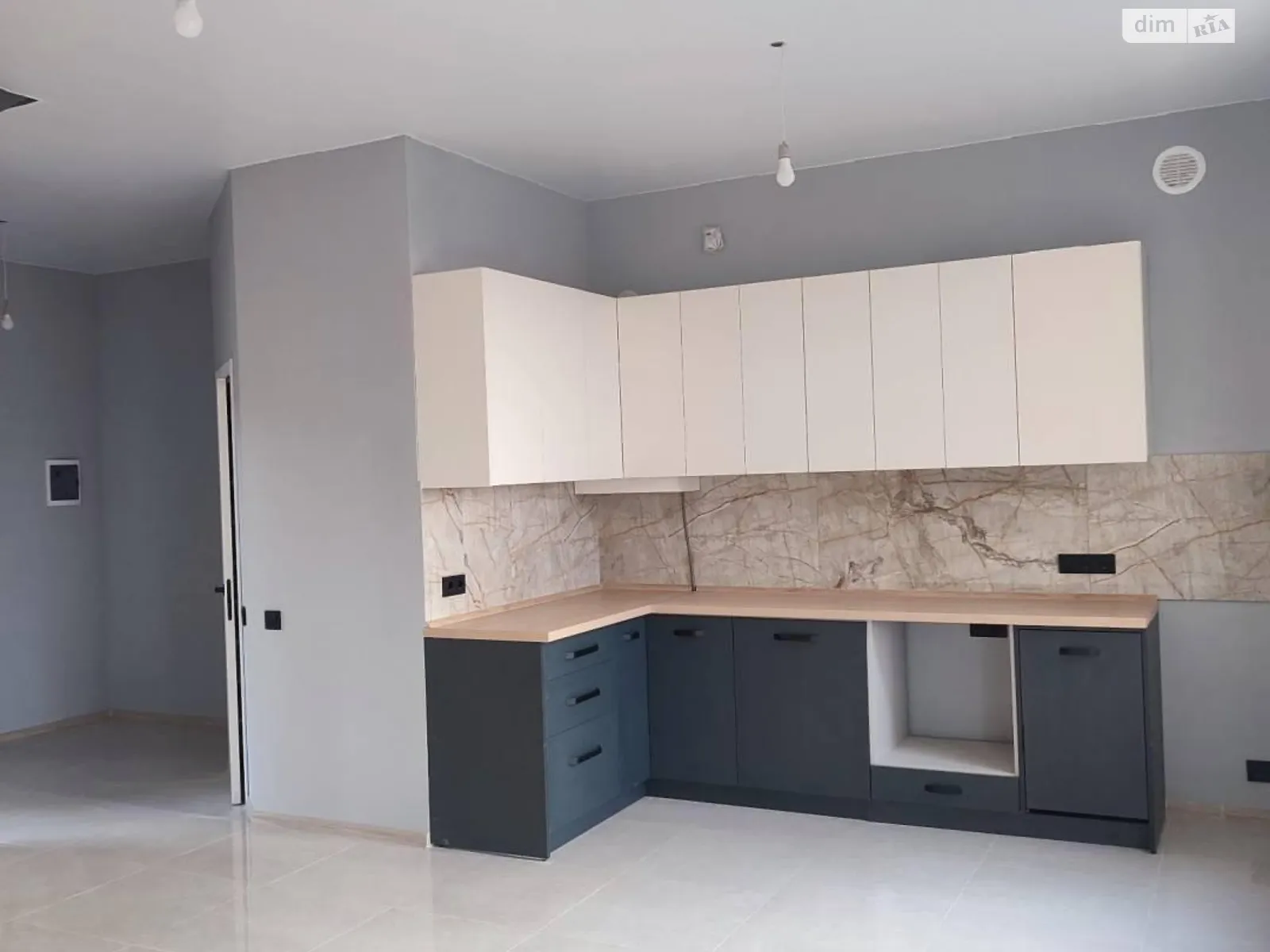 Продається будинок 2 поверховий 90 кв. м з садом, цена: 110000 $ - фото 1