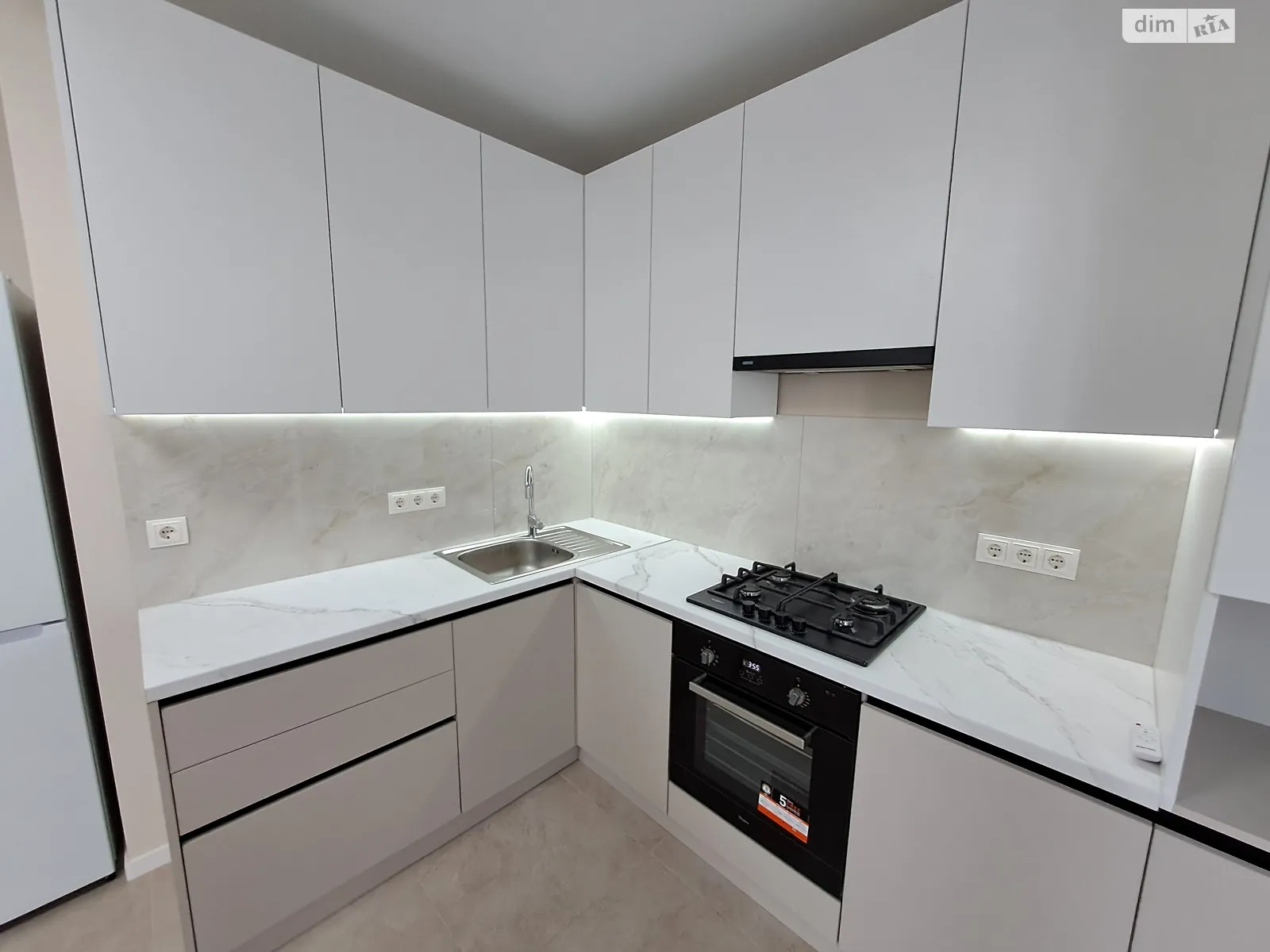 1-кімнатна квартира 46 кв. м у Тернополі, вул. Весела - фото 1