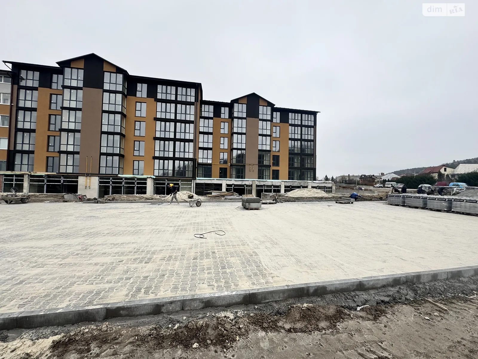 Продається 2-кімнатна квартира 64.2 кв. м у Кременці, вул. Горбача - фото 1