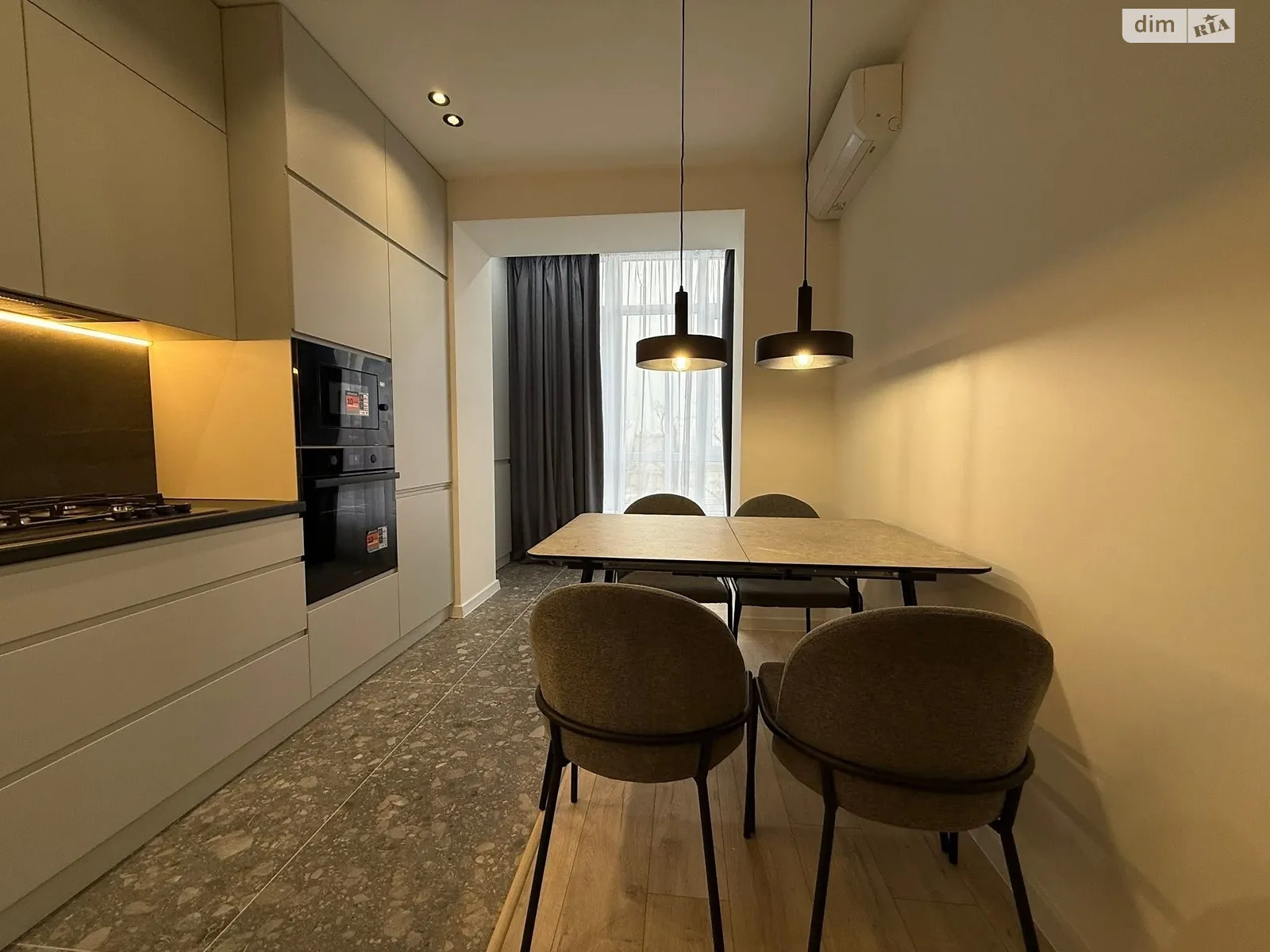 Продается 1-комнатная квартира 44 кв. м в Ивано-Франковске, ул. Высочана Семена, 18 корпус 15 - фото 1