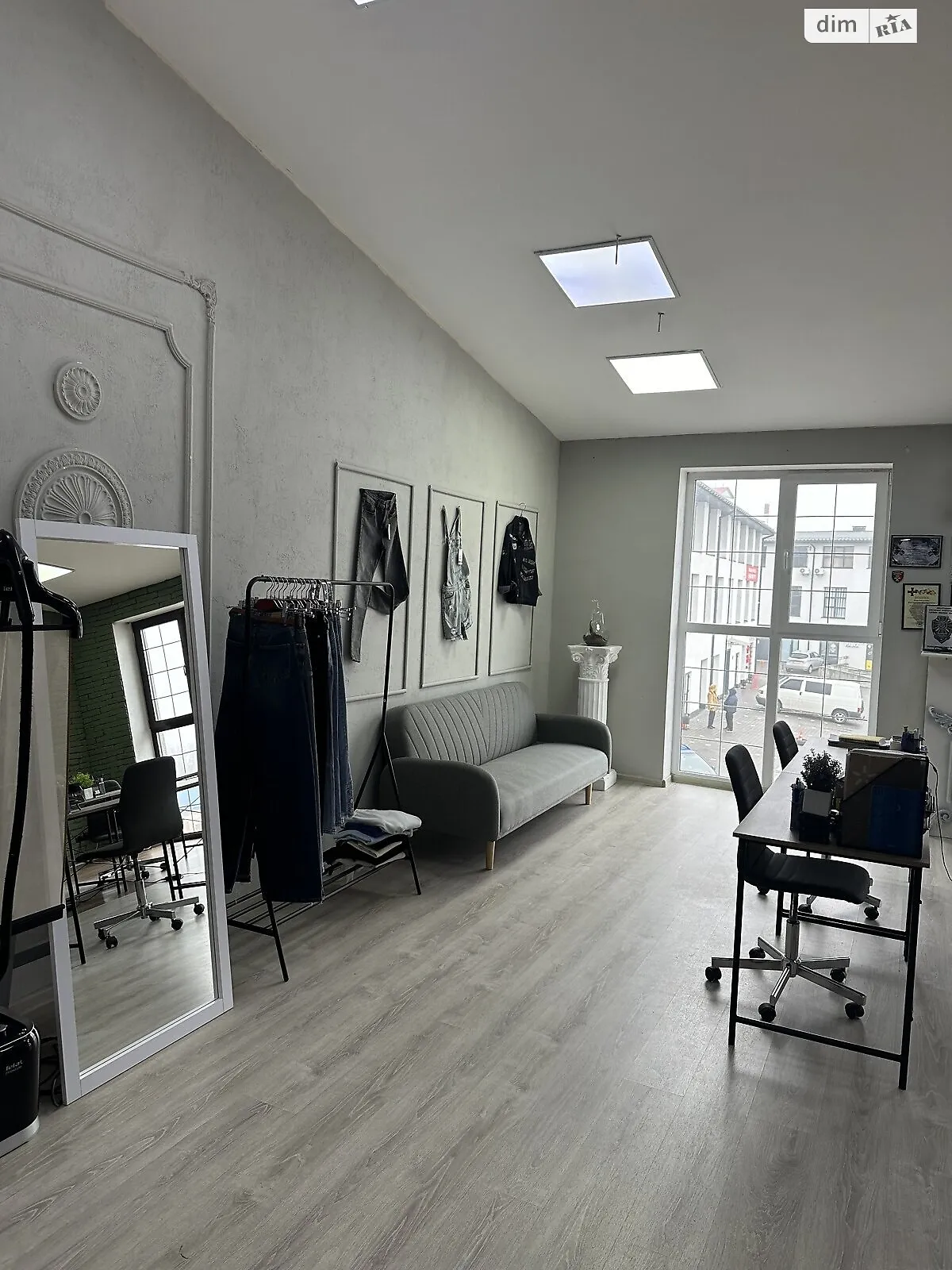 Сдается в аренду офис 98.8 кв. м в бизнес-центре, цена: 22500 грн - фото 1