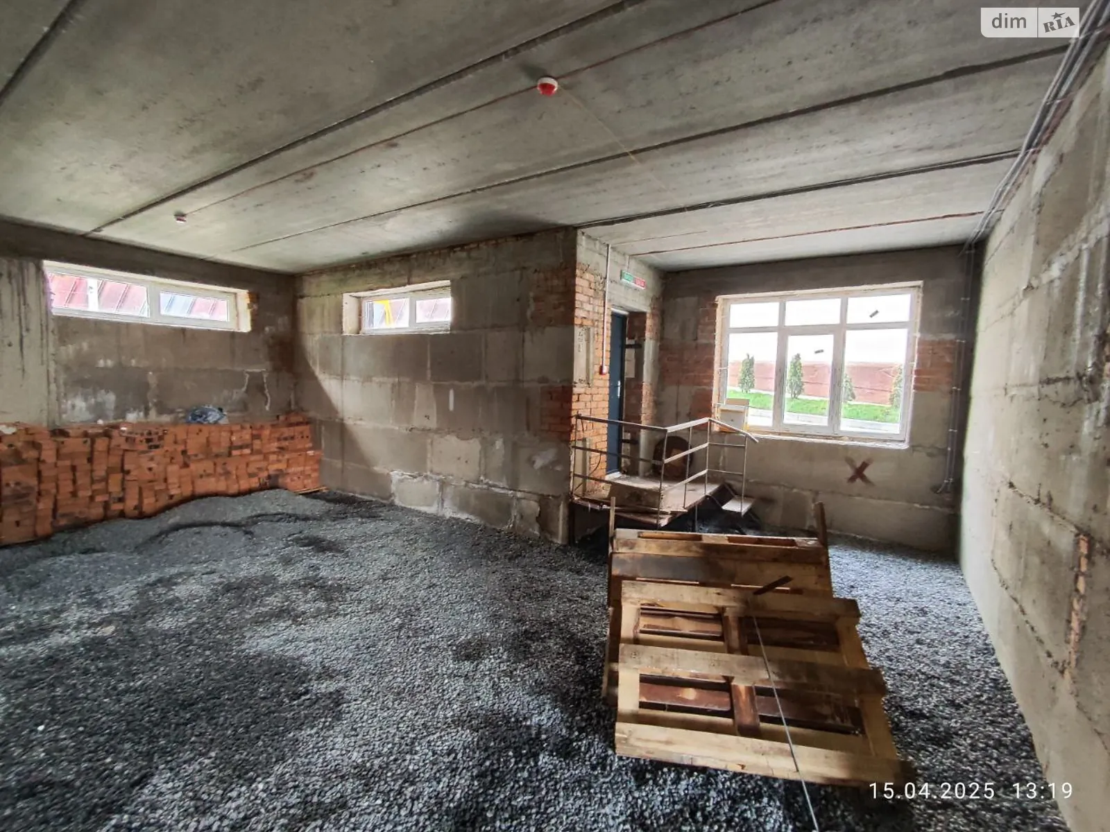 Здається в оренду приміщення вільного призначення 87 кв. м в 10-поверховій будівлі, цена: 13500 грн - фото 1