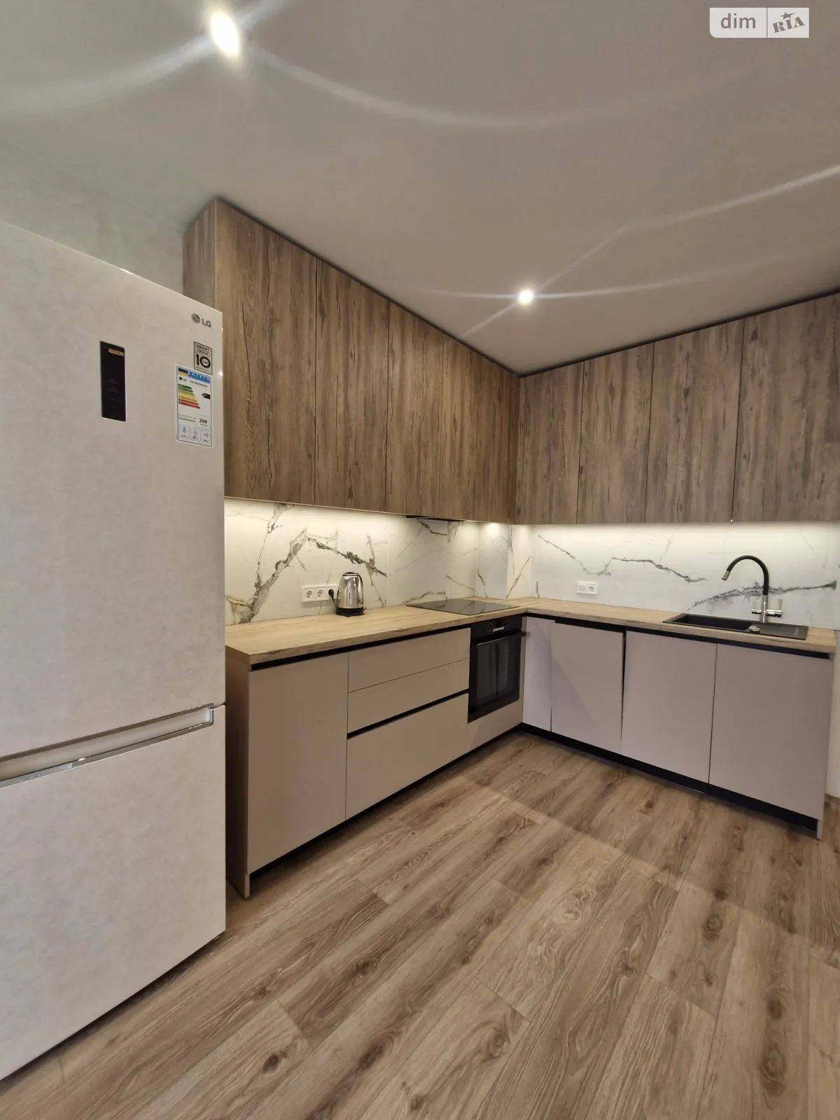 Продається 1-кімнатна квартира 46.2 кв. м у Ірпені, вул. Університетська(Карла Маркса), 3/11 - фото 1