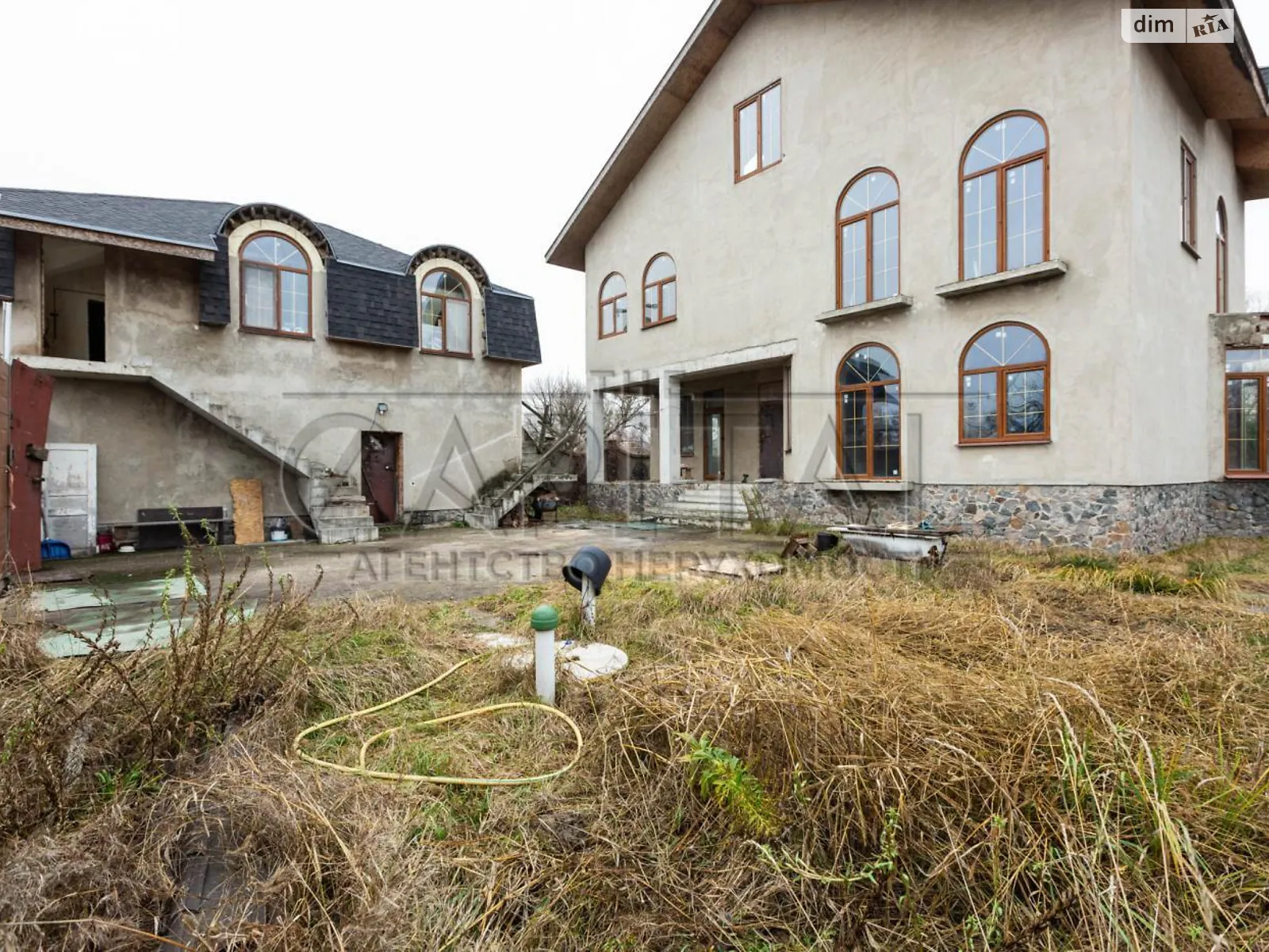 Продается дом на 3 этажа 420 кв. м с садом, цена: 160000 $ - фото 1