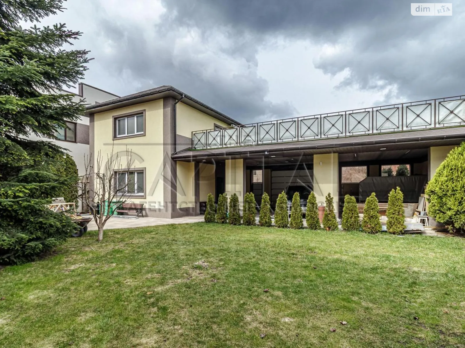 Сдается в аренду дом на 2 этажа 120 кв. м с участком, цена: 1500 $ - фото 1