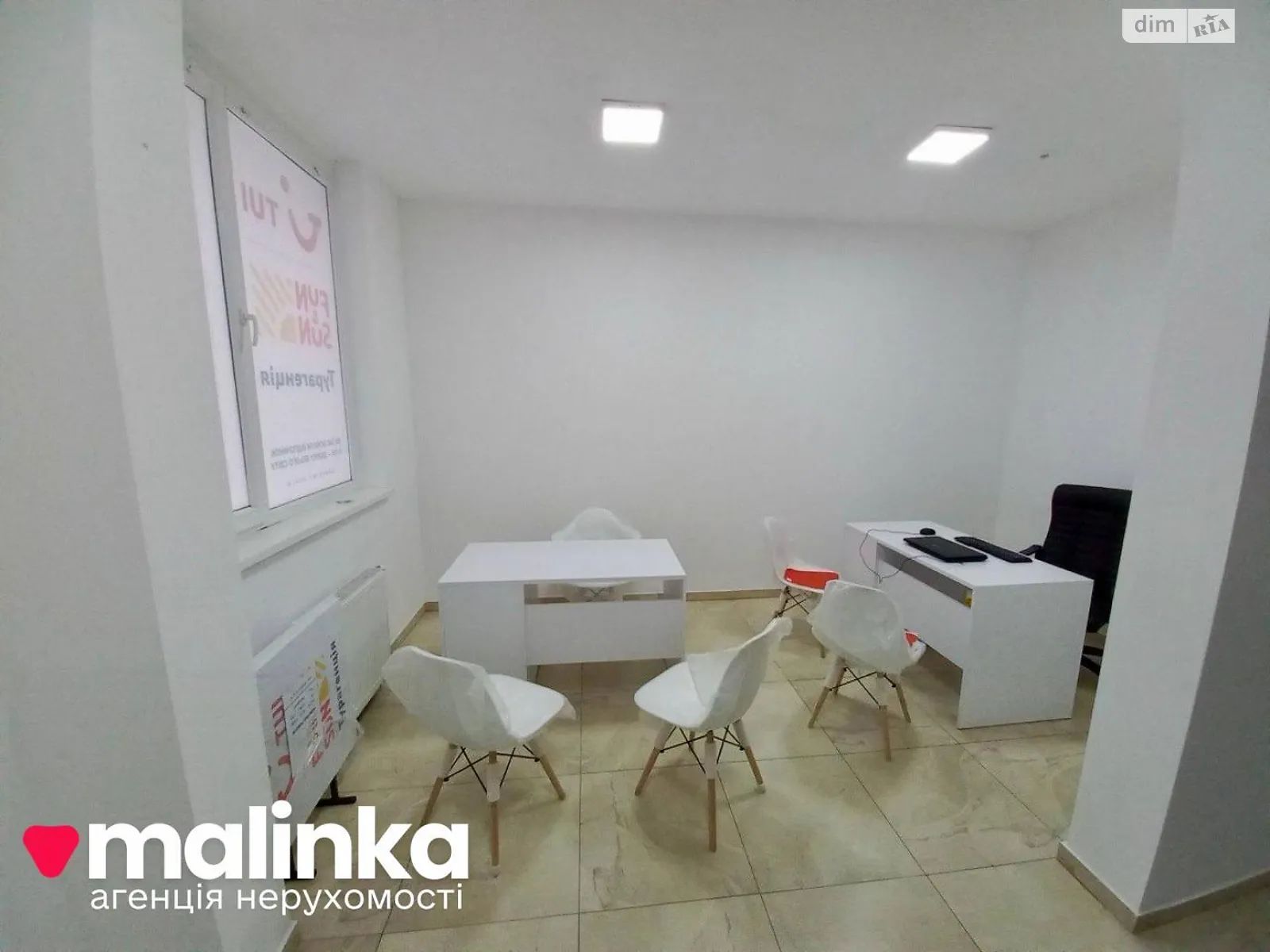 Сдается в аренду офис 21.5 кв. м в бизнес-центре, цена: 300 $ - фото 1