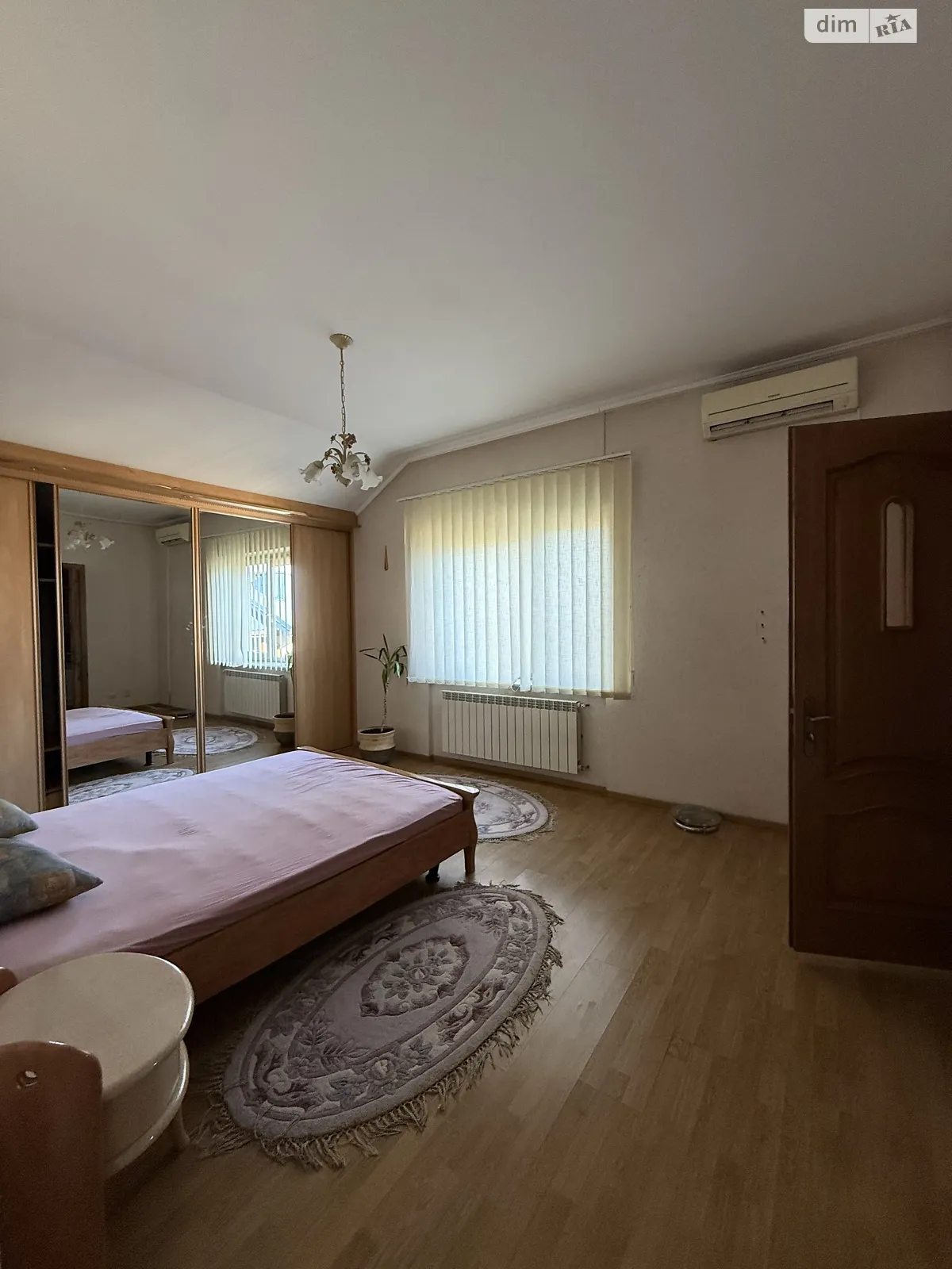 Здається в оренду будинок 2 поверховий 175 кв. м з терасою, цена: 800 $ - фото 1