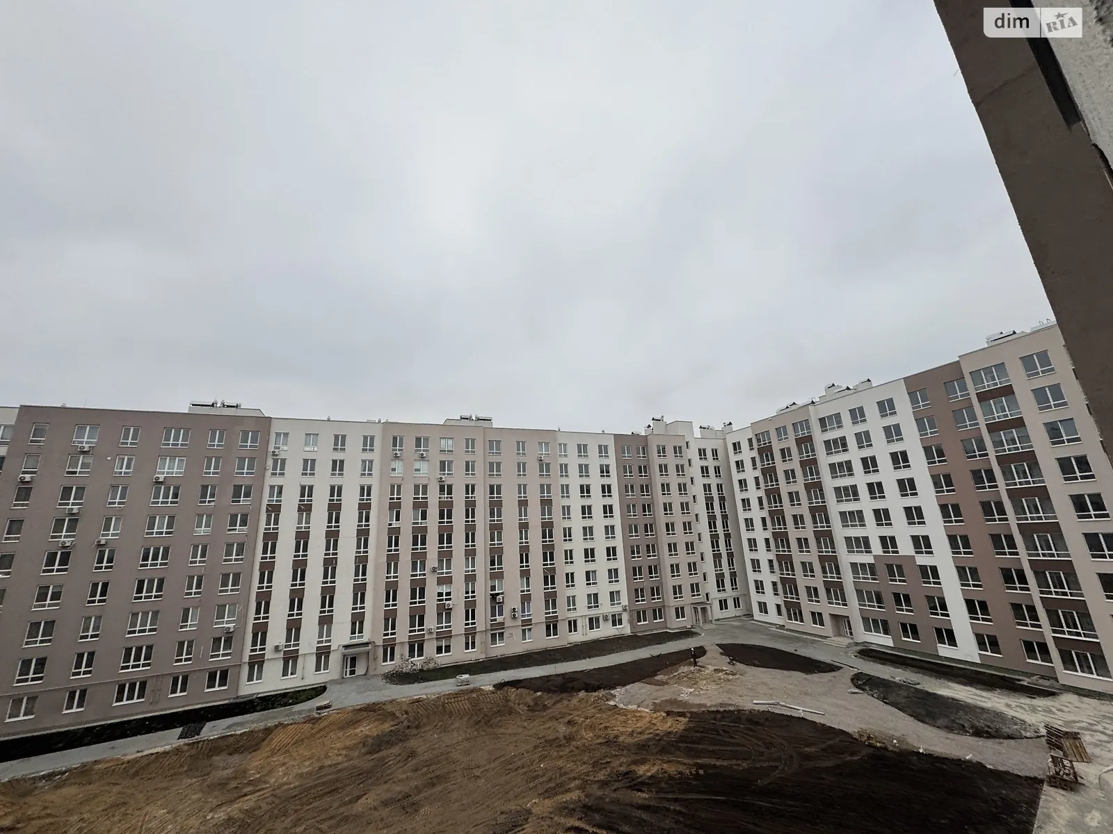 Продается 1-комнатная квартира 37 кв. м в Буче, ул. Князя Владимира Великого, 16 - фото 1