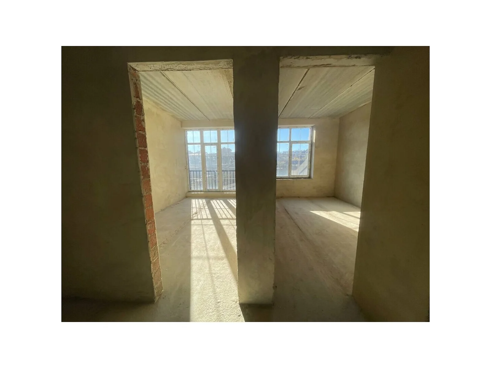 Продается 2-комнатная квартира 62 кв. м в Чагоре, ул. Международная, 41 - фото 1