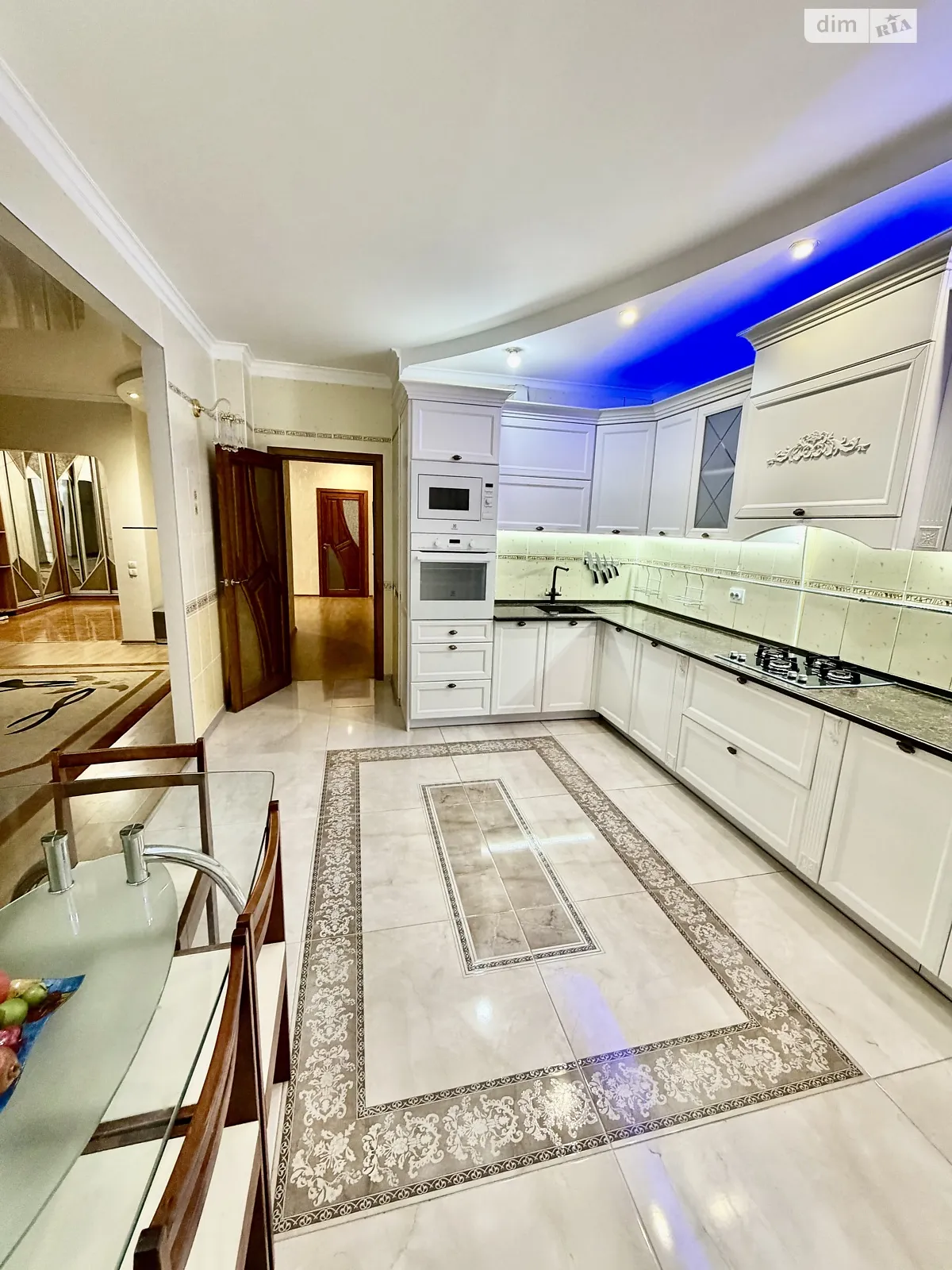 Продається 3-кімнатна квартира 122.4 кв. м у Києві, вул. Раїси Окіпної, 4 - фото 1