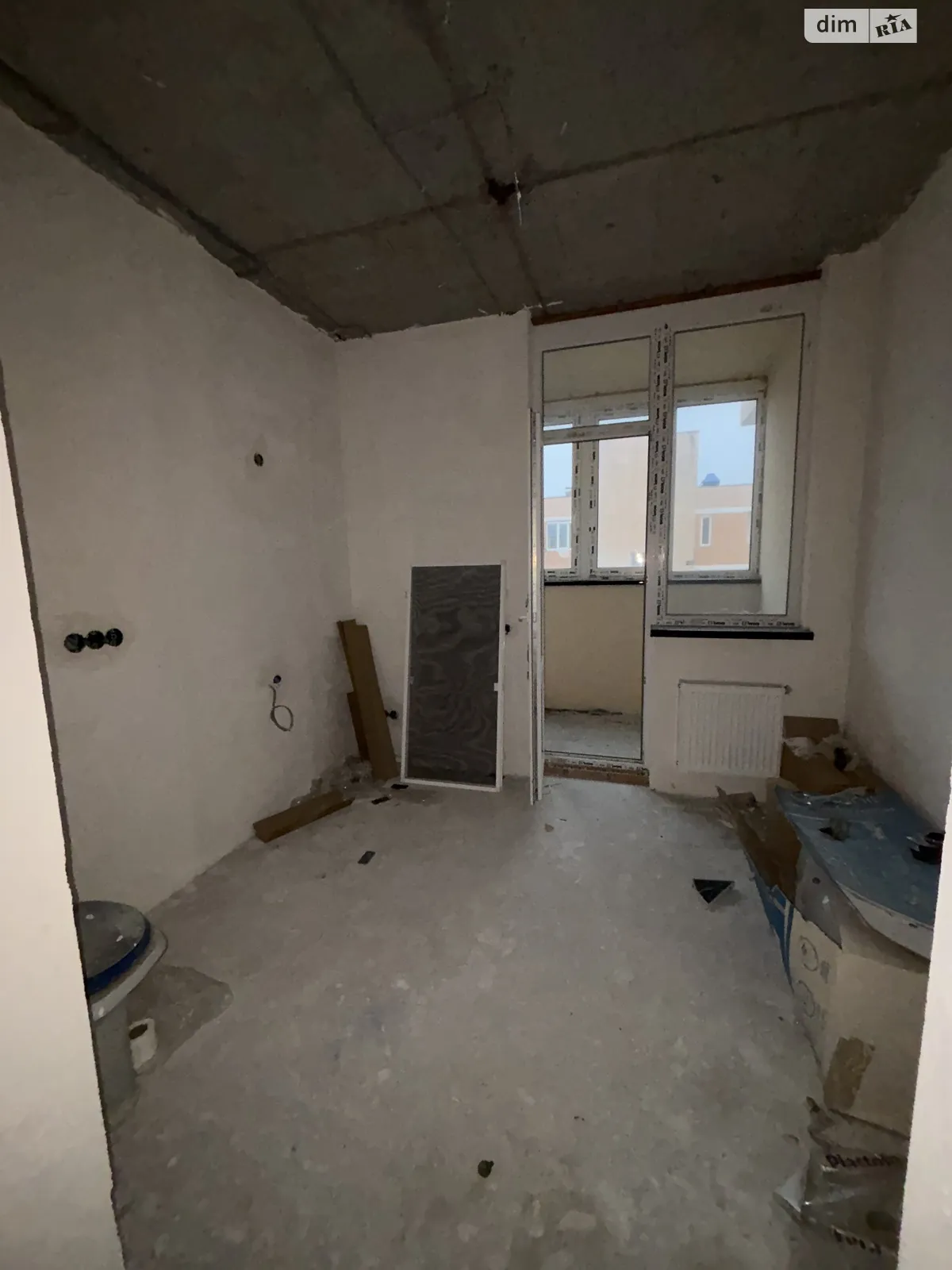 Продається 1-кімнатна квартира 37 кв. м у Чорноморську, вул. Захисників України(1 Травня), 42Б - фото 1