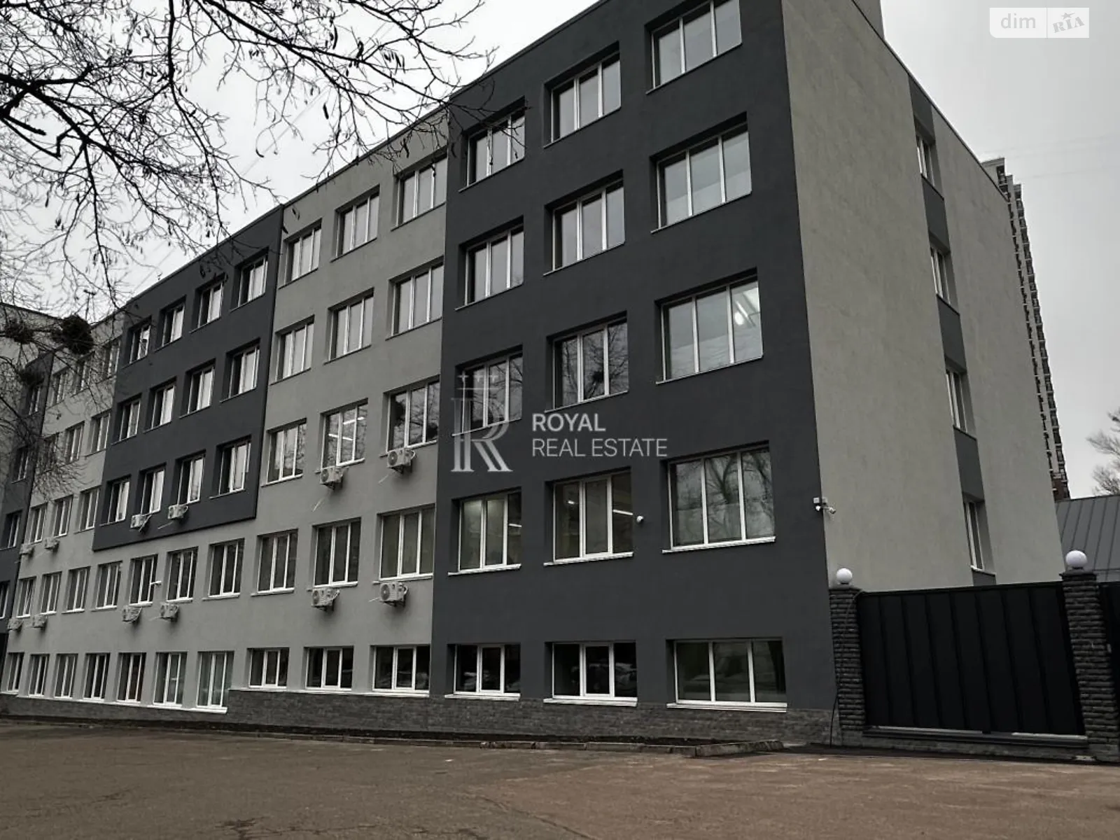 Сдается в аренду офис 930 кв. м в бизнес-центре, цена: 7100 $ - фото 1