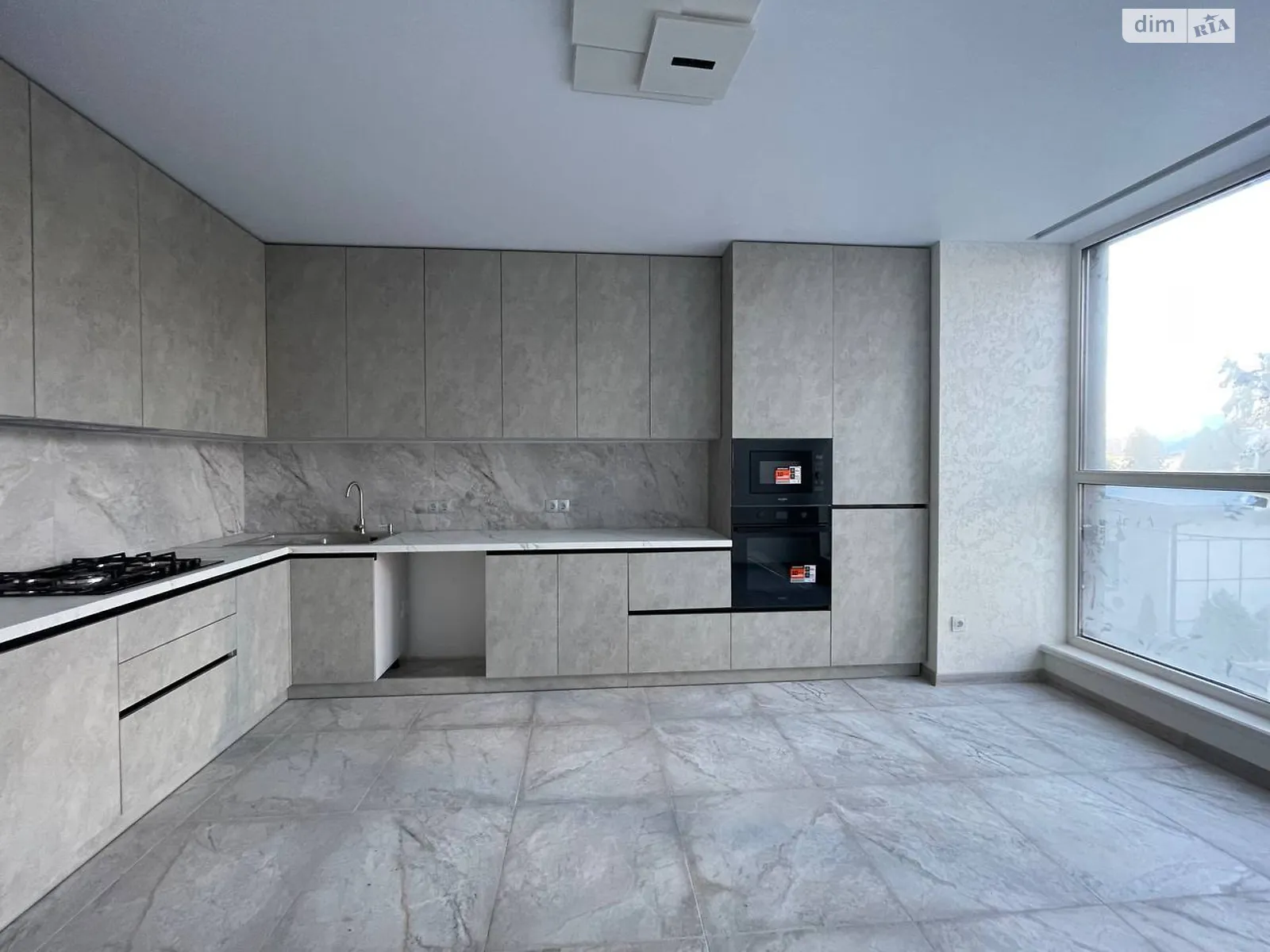 Продается 2-комнатная квартира 60.1 кв. м в Ивано-Франковске, цена: 92500 $ - фото 1