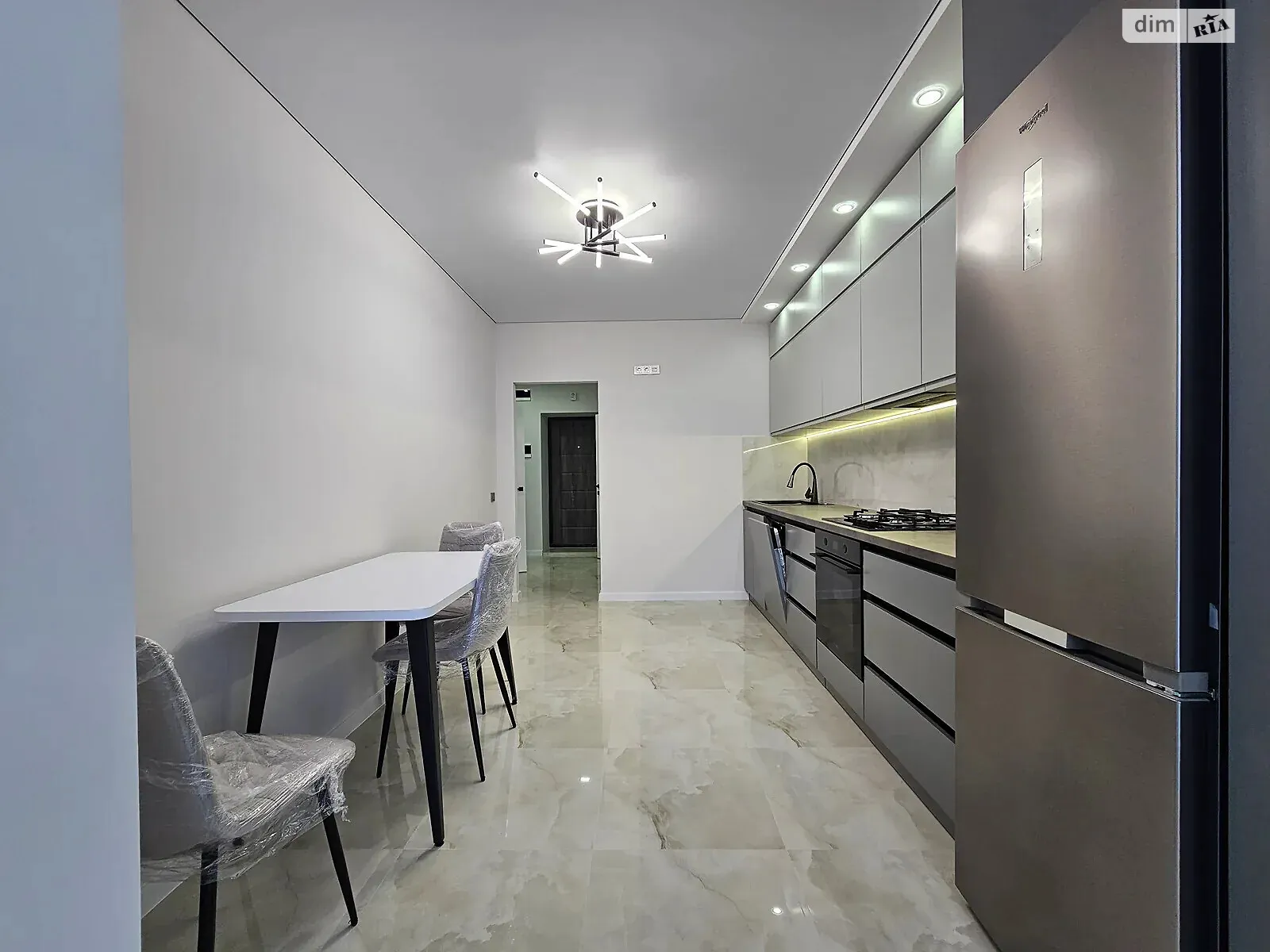 Продается 1-комнатная квартира 43 кв. м в Ивано-Франковске, ул. Княгинин - фото 1