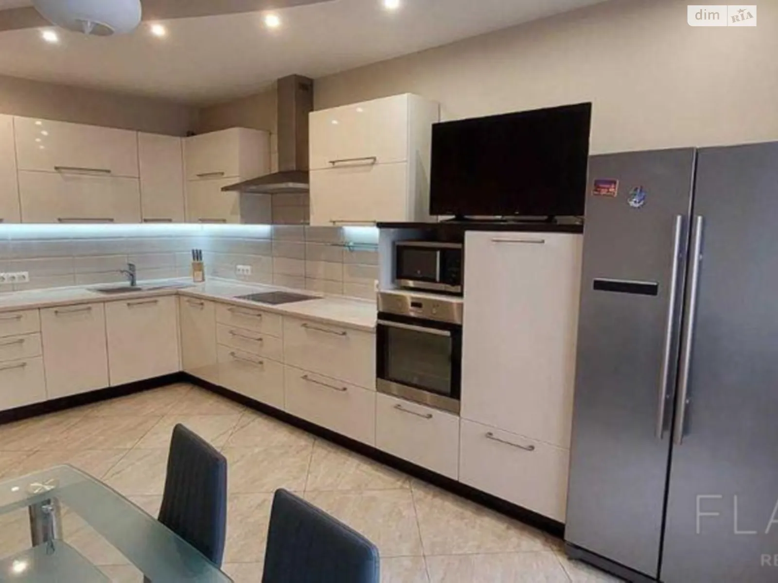 Продается 3-комнатная квартира 113 кв. м в Киеве, ул. Дмитриевская, 75 - фото 1