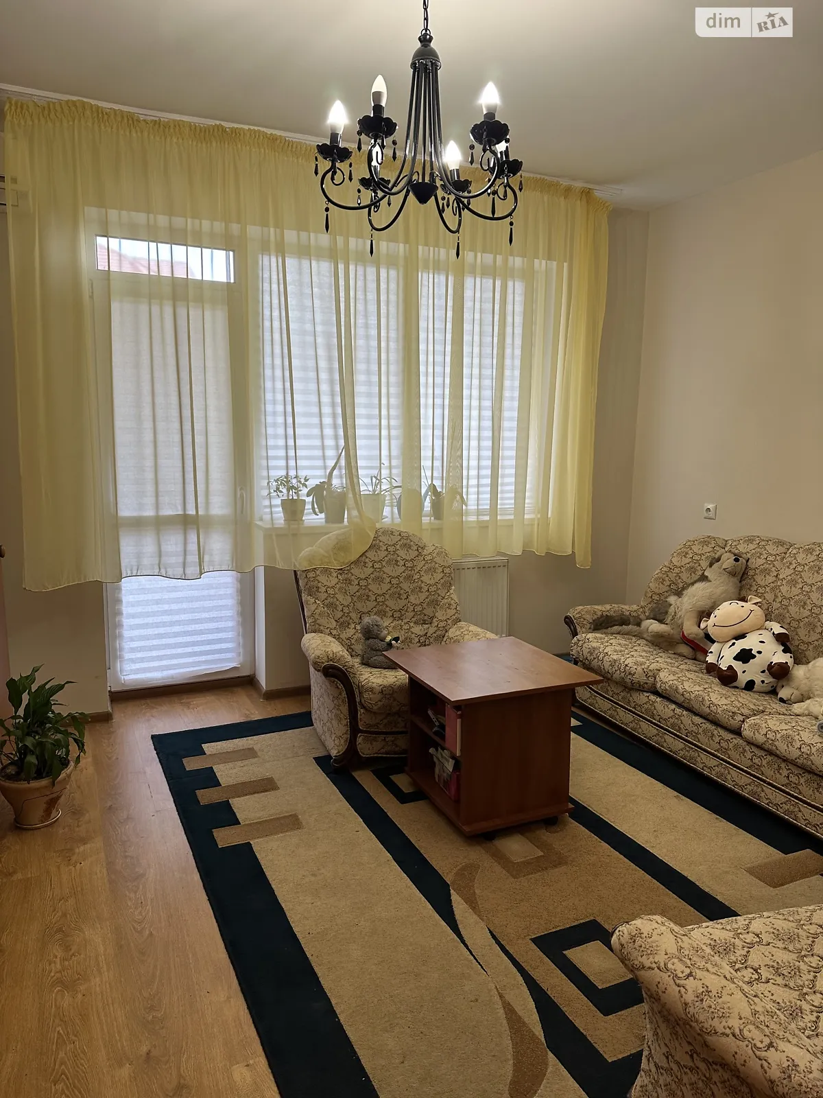 Продається 3-кімнатна квартира 82.14 кв. м у Ужгороді, вул. Мальовнича - фото 1