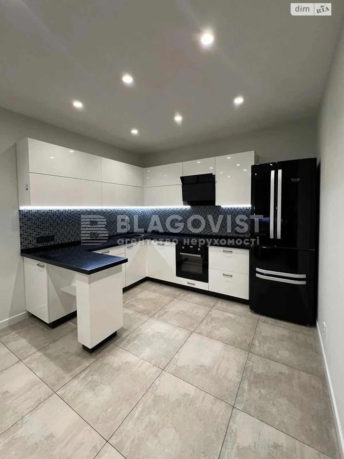 Продается 3-комнатная квартира 112 кв. м в Киеве, ул. Дмитриевская, 75 - фото 1