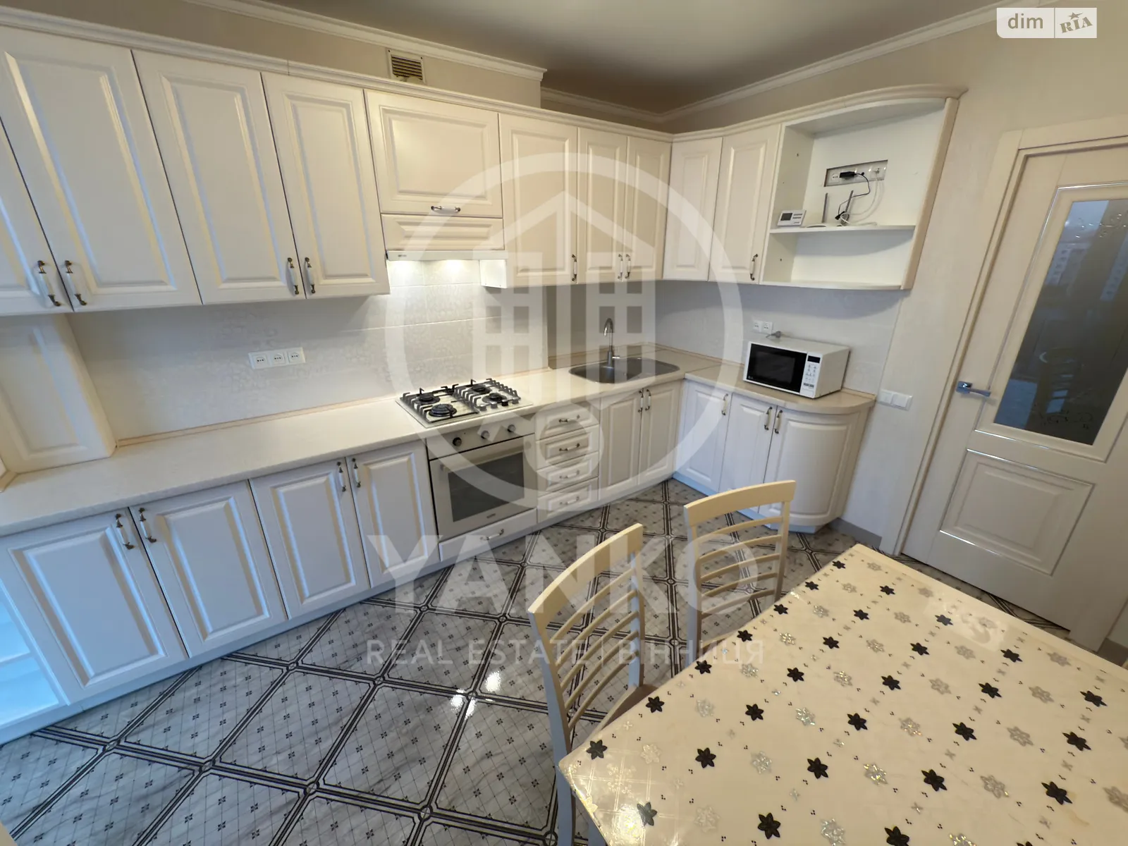 Сдается в аренду 2-комнатная квартира 75 кв. м в Виннице, просп. Коцюбинского - фото 1