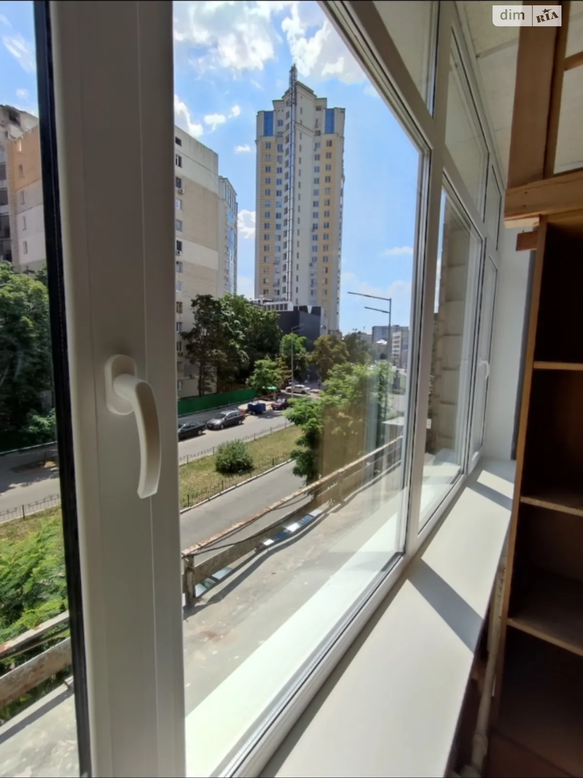 Продается офис 70 кв. м в бизнес-центре, цена: 70500 $ - фото 1