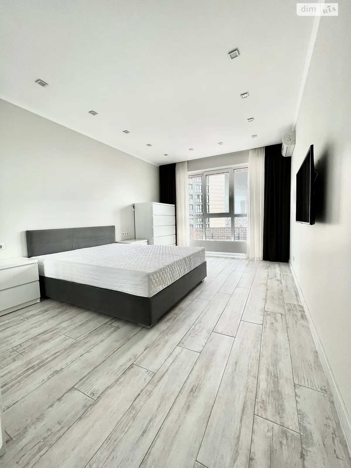 Сдается в аренду 1-комнатная квартира 46 кв. м в Киеве, ул. Митрополита Василия Липковского(Урицкого), 16Б - фото 1