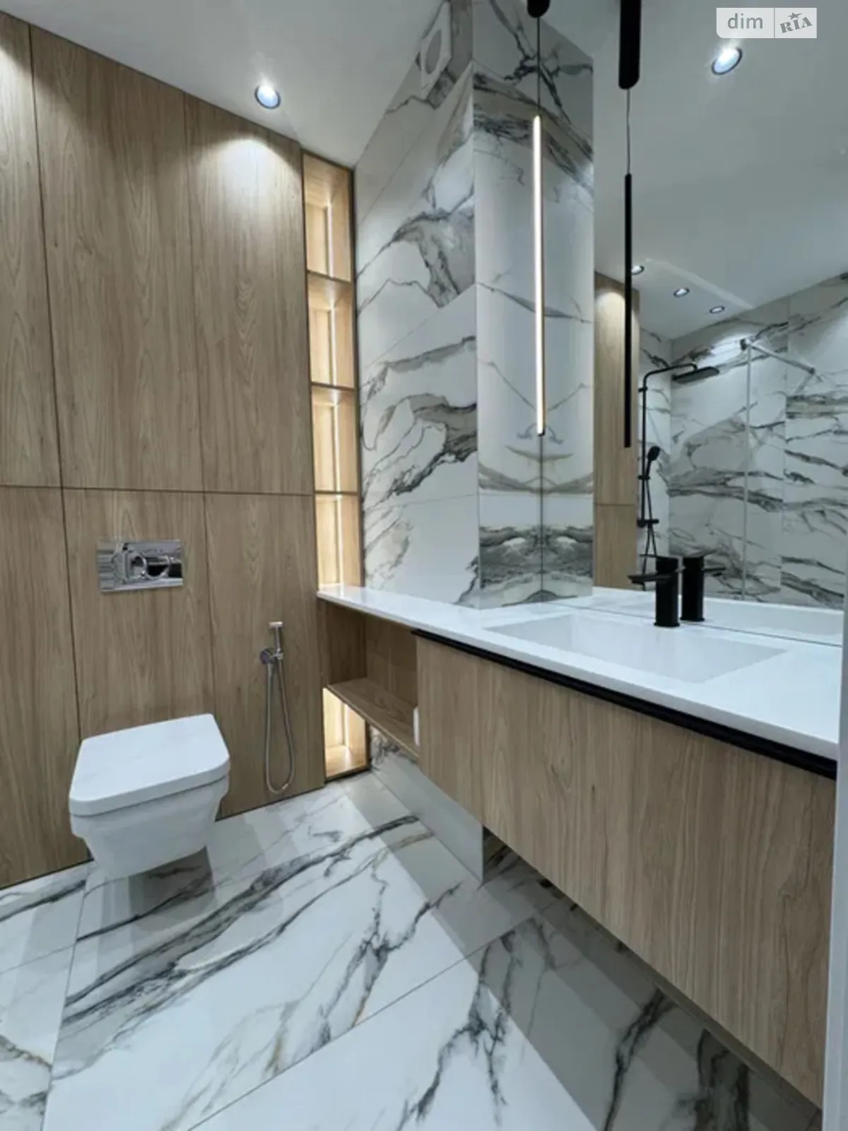 Продается 2-комнатная квартира 64 кв. м в Киеве, ул. Костанайская, 13 - фото 1