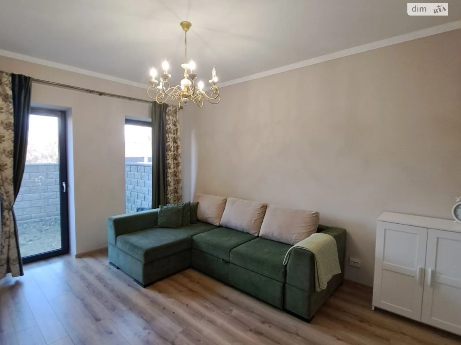 Сдается в аренду дом на 2 этажа 150 кв. м с террасой, цена: 1500 $ - фото 1