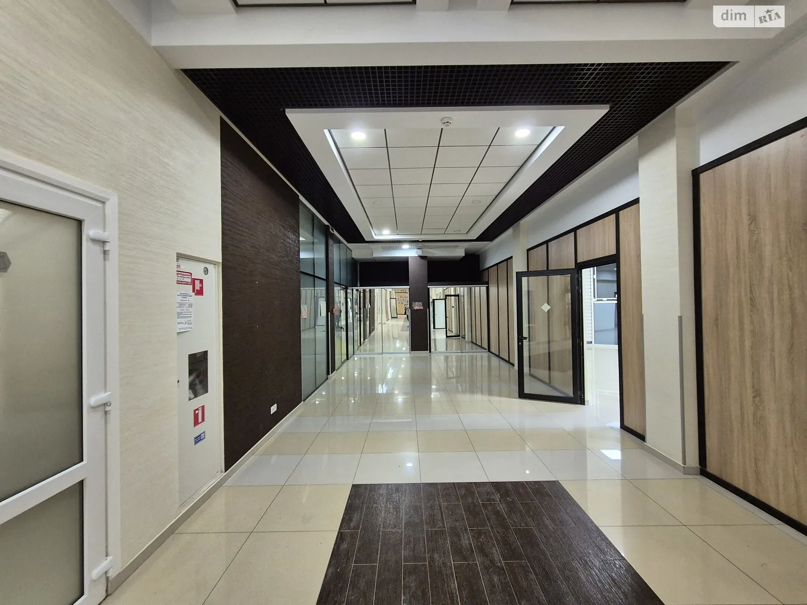 Сдается в аренду помещения свободного назначения 450 кв. м в 3-этажном здании, цена: 6750 $ - фото 1