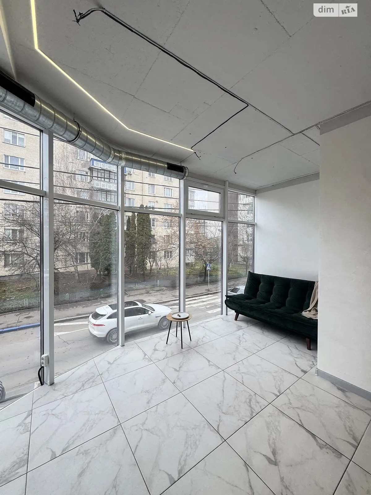 Сдается в аренду помещения свободного назначения 64.5 кв. м в 5-этажном здании, цена: 17000 грн - фото 1
