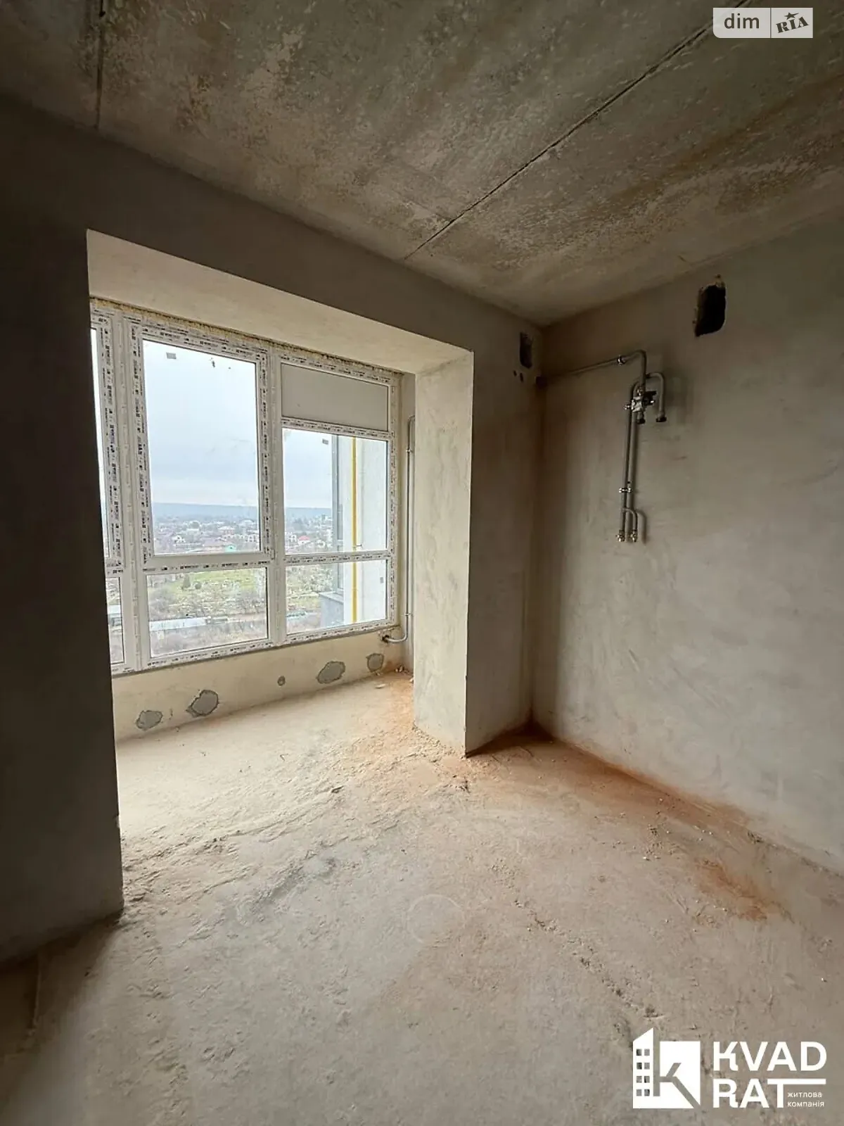 Продается 1-комнатная квартира 36 кв. м в Ивано-Франковске, ул. Княгинин - фото 1